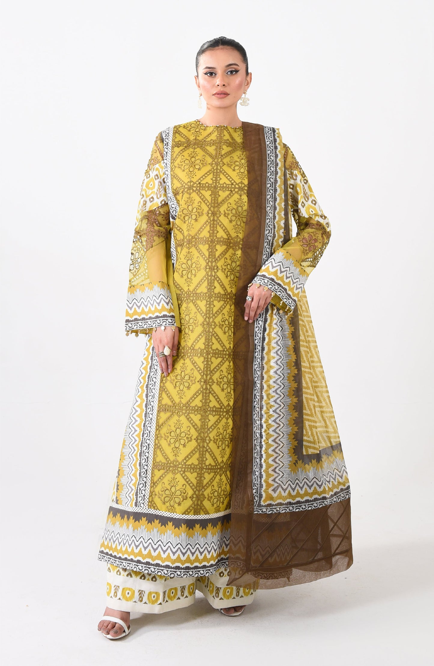 Layla MS24-576 | Maryam and Maria | Summer Luxury Lawn 2024