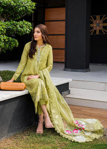 Honey Bloom | Saira Shakira | Luxury Pret Collection 2023