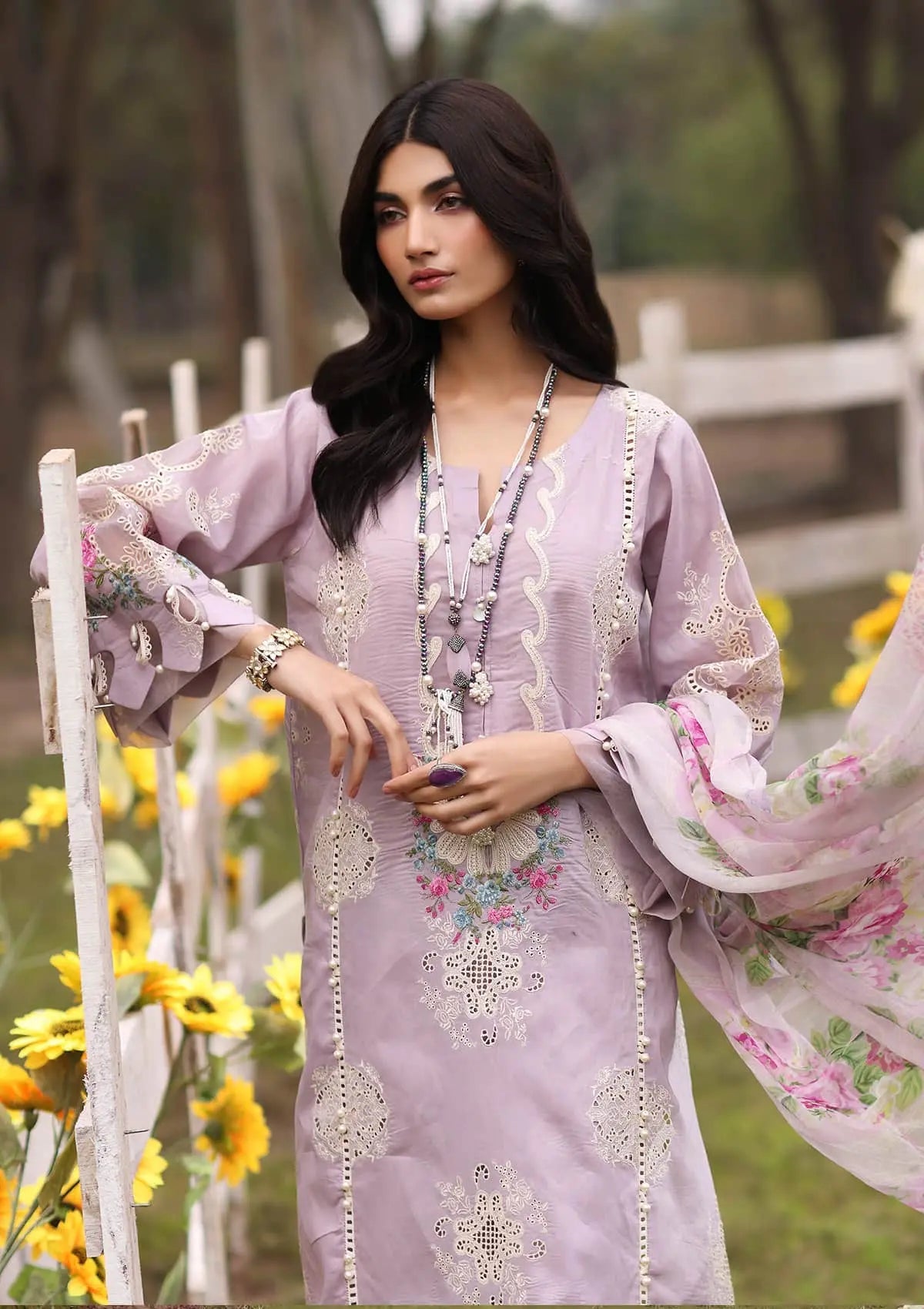 KFL - 8B - Elaya | Kahf | Luxury lawn Collection 2024