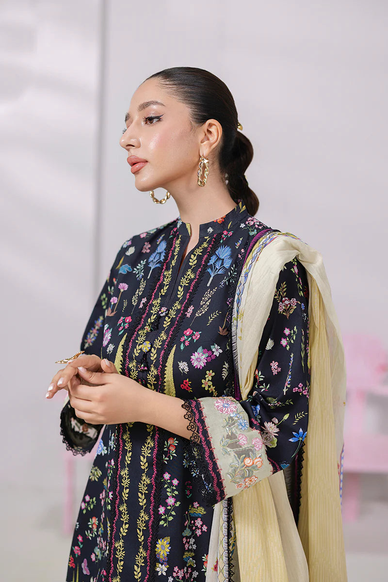 EM-09 (B) PAIGE | Qalamkar | Qprints Lawn Volume 2 2025