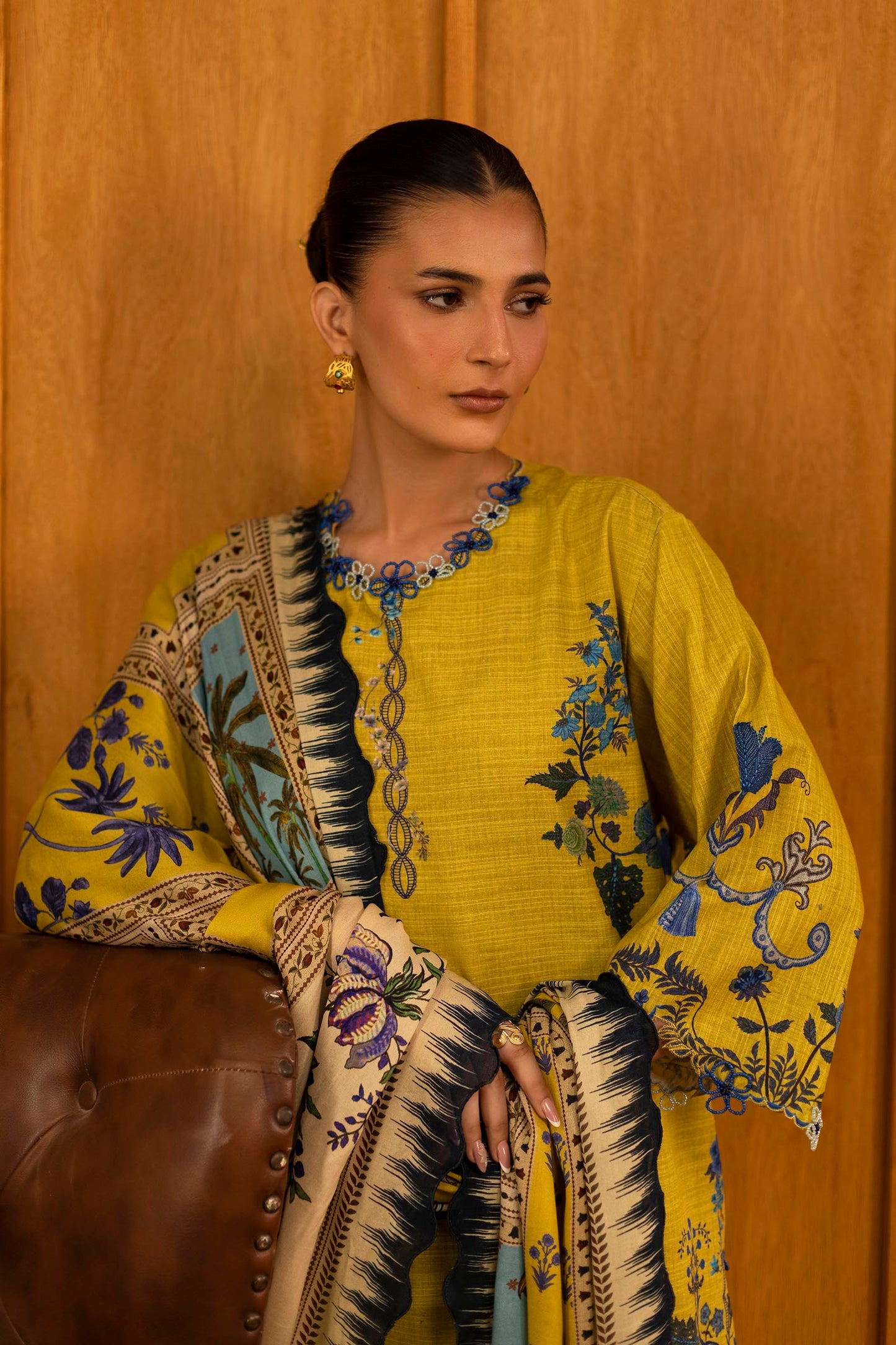 M253-04A-3CY | Sana Safinaz Muzlin Winter Collection 2025