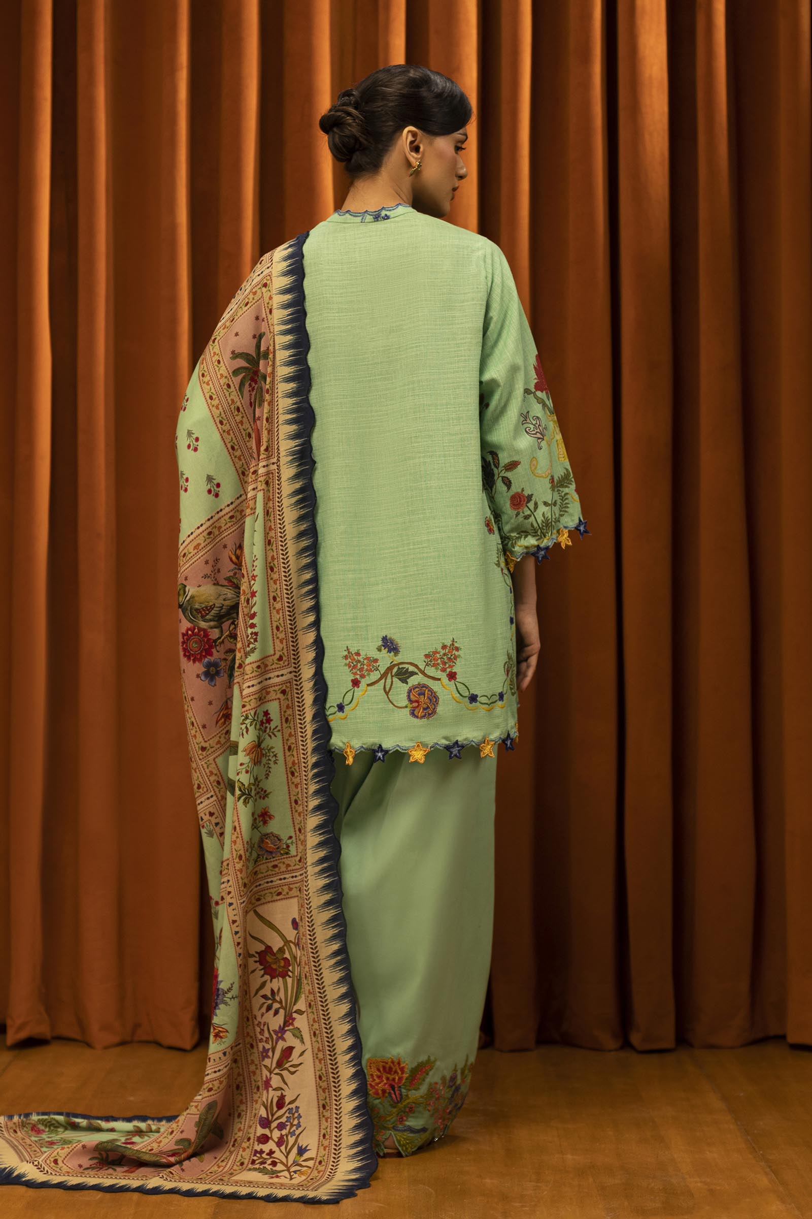 M253-04B-3CY | Sana Safinaz Muzlin Winter Collection 2025