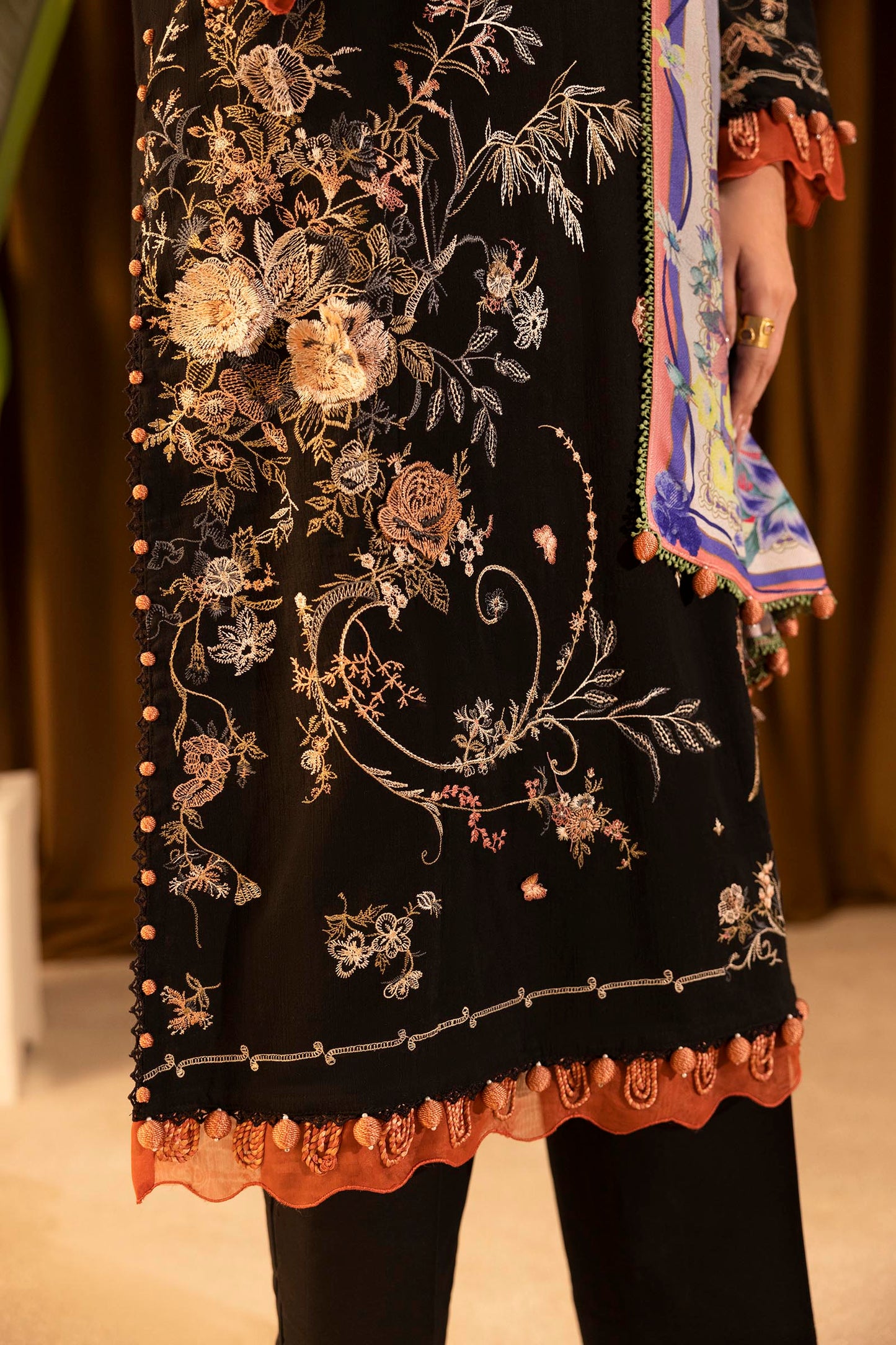 M253-06A-3CP | Sana Safinaz Muzlin Winter Collection 2025