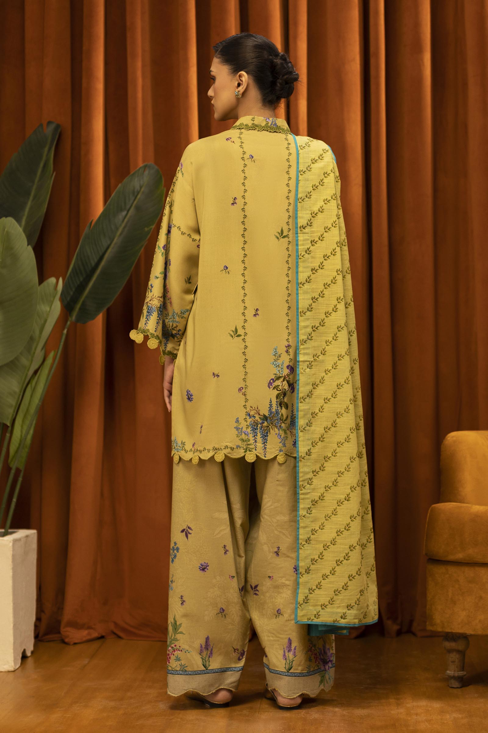 M253-013A-3CQ | Sana Safinaz Muzlin Winter Collection 2025