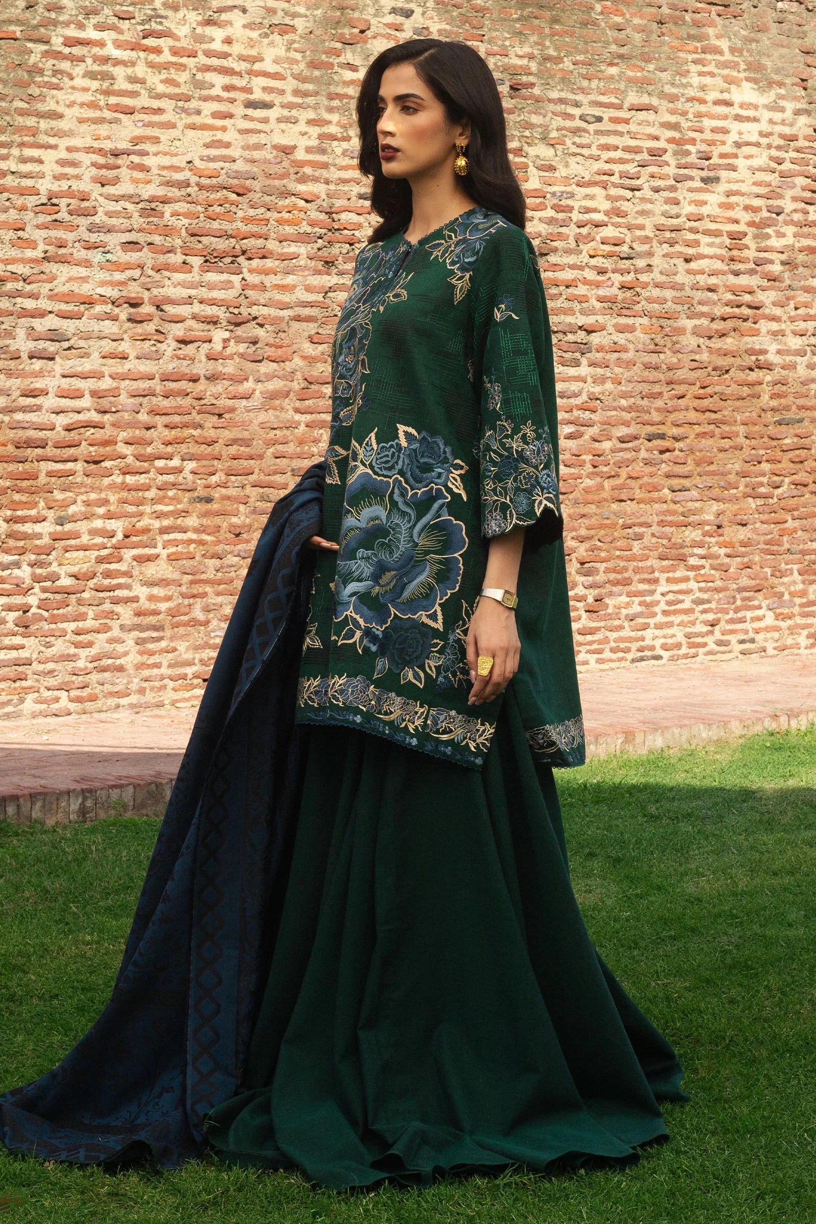 MINA-D7 | Zara Shahjahan | Winter Collection 2024