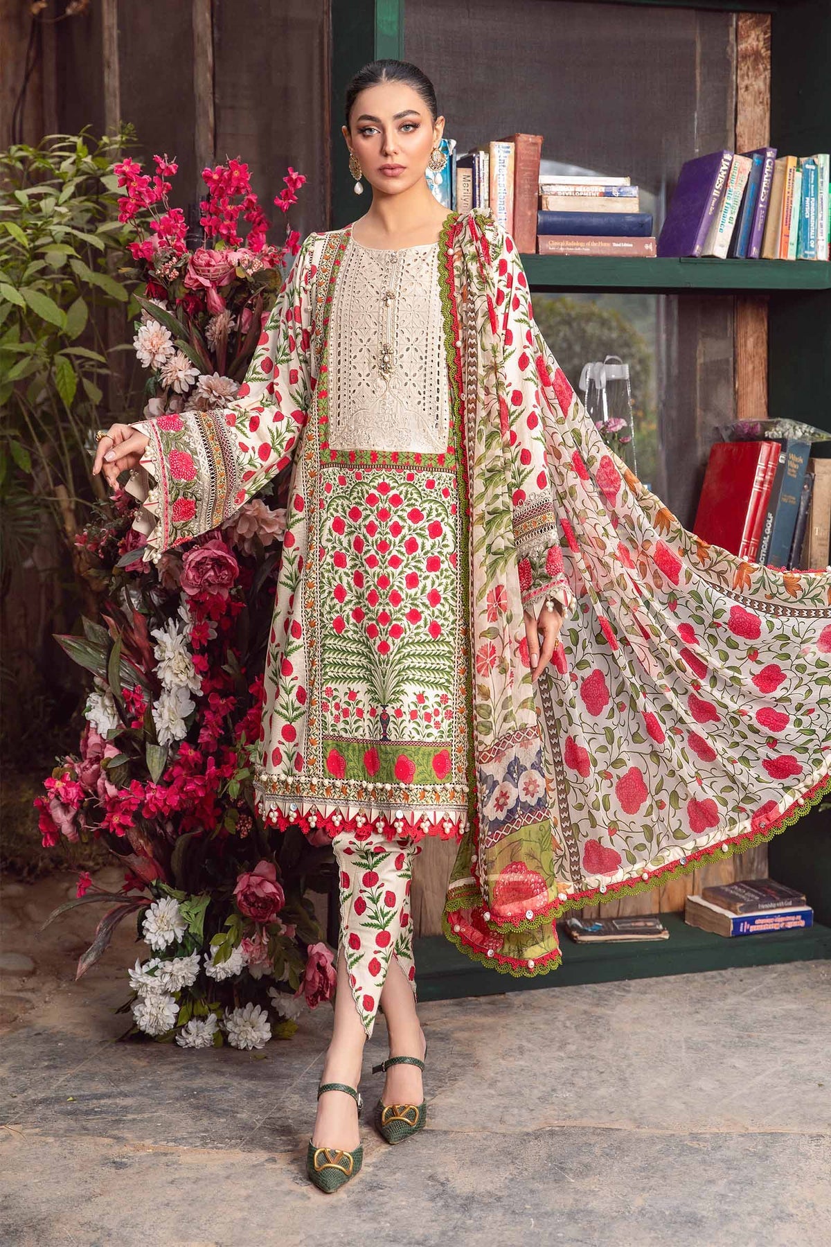 MPT-2114-A | Maria B | Mprints Spring Summer Lawn 2024