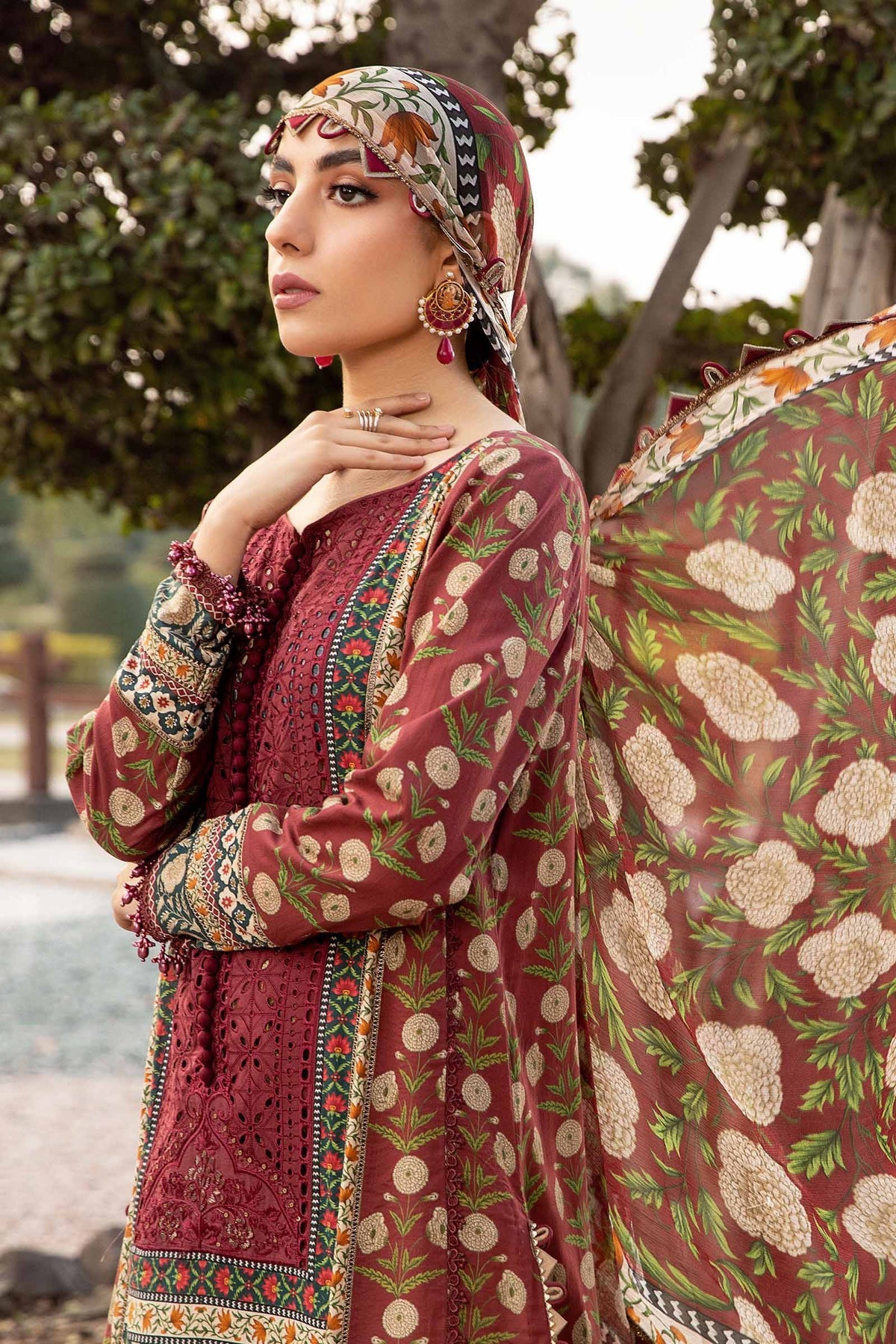 MPT-2114-B | Maria B | Mprints Spring Summer Lawn 2024