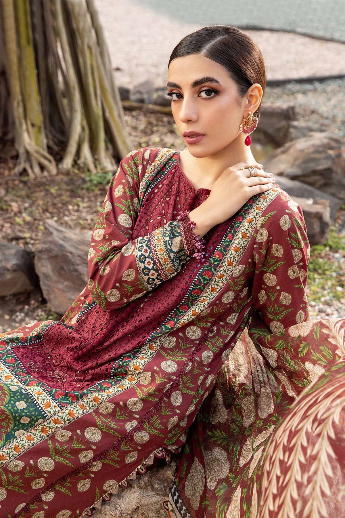 MPT-2114-B | Maria B | Mprints Spring Summer Lawn 2024