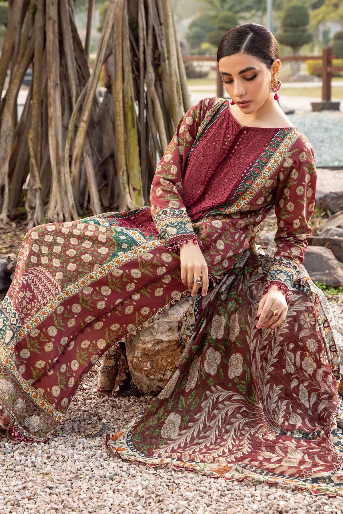 MPT-2114-B | Maria B | Mprints Spring Summer Lawn 2024