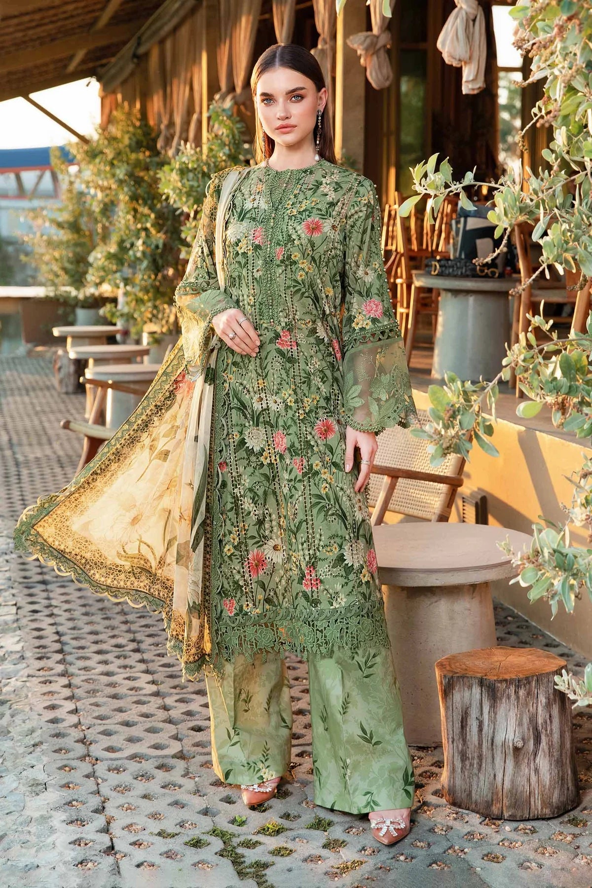 MPT-2508-B | Maria B | Mprints Lawn 2025