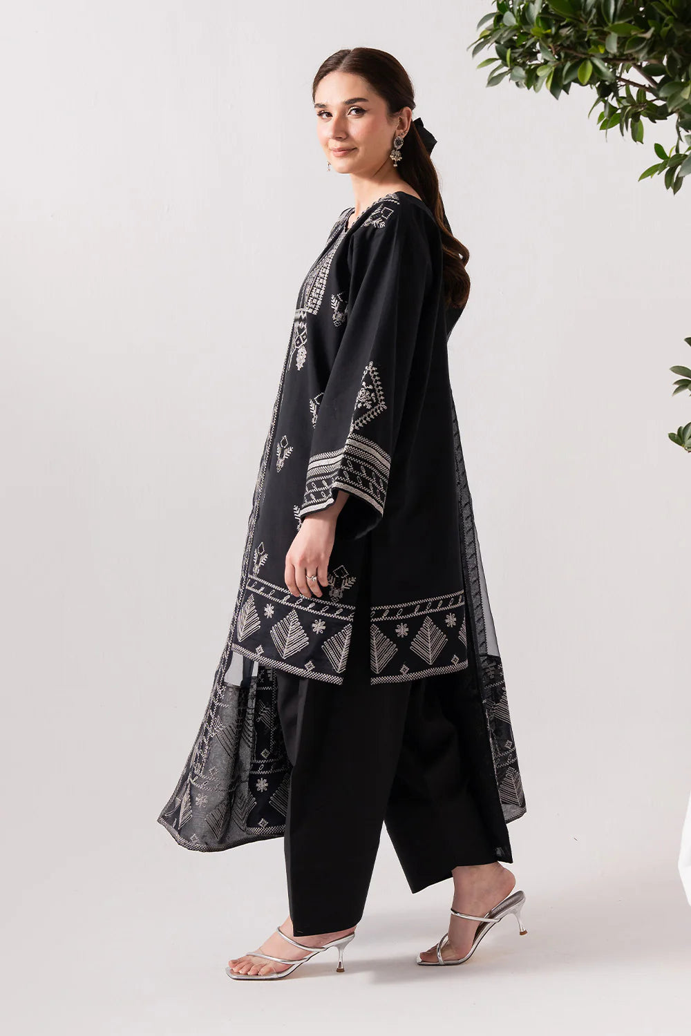 KAIROS - MS50136 | Maryam And Maria | Luxury Lawn 2025