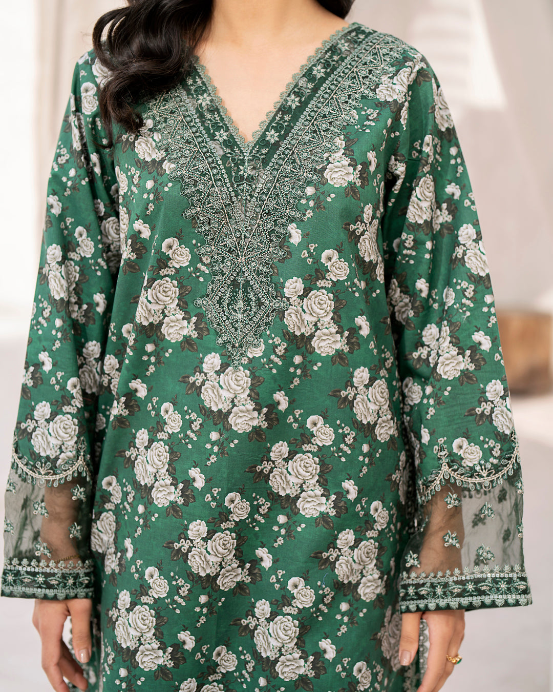 TAAMASI HARA | Xenia | Summer Soiree Luxury Lawn 2024