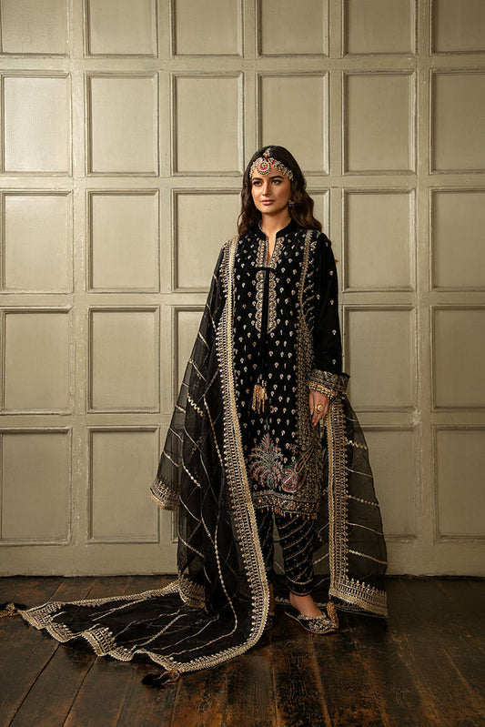 DESIGN 04 | Sobia Nazir | Nur Formals collection 2023