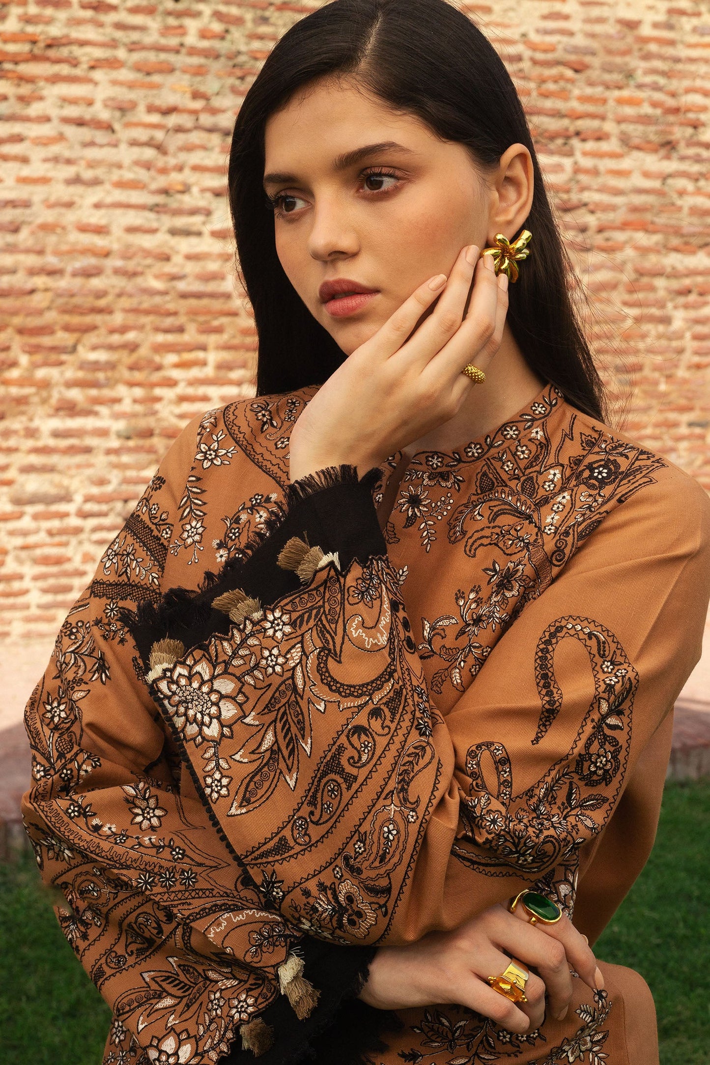 ROYA-D6 | Zara Shahjahan | Winter Collection 2024