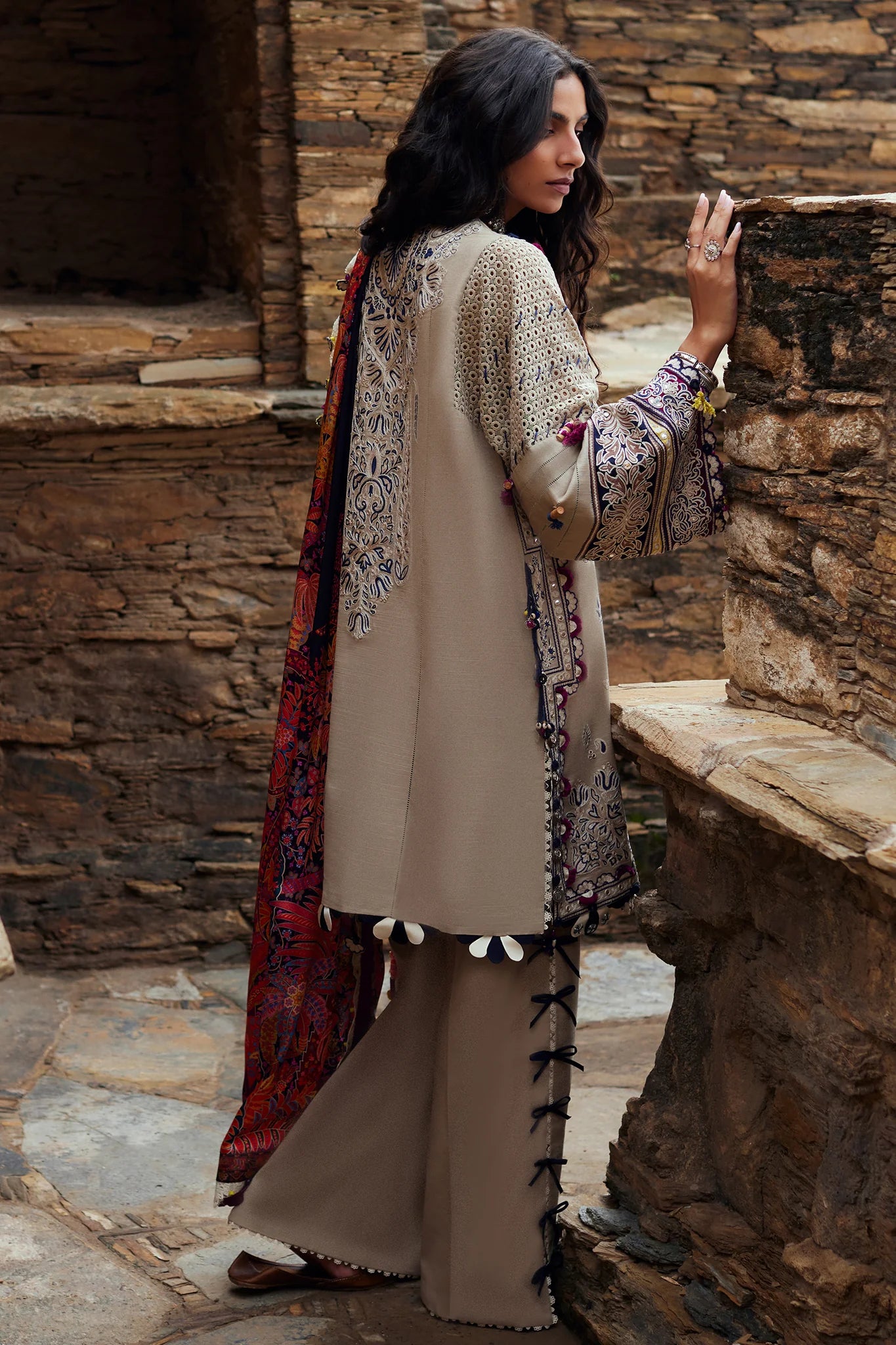 ARSIA (EW24-02) | Elan | Winter Collection 2024