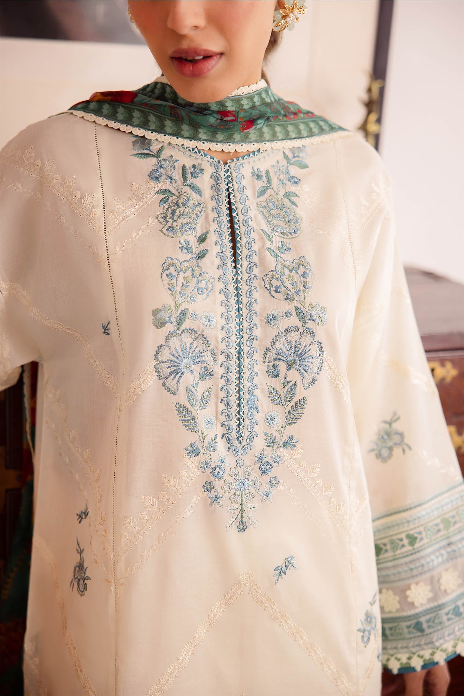 EIRA (ZL24-05 A) | Zaha | Luxury Lawn 2024