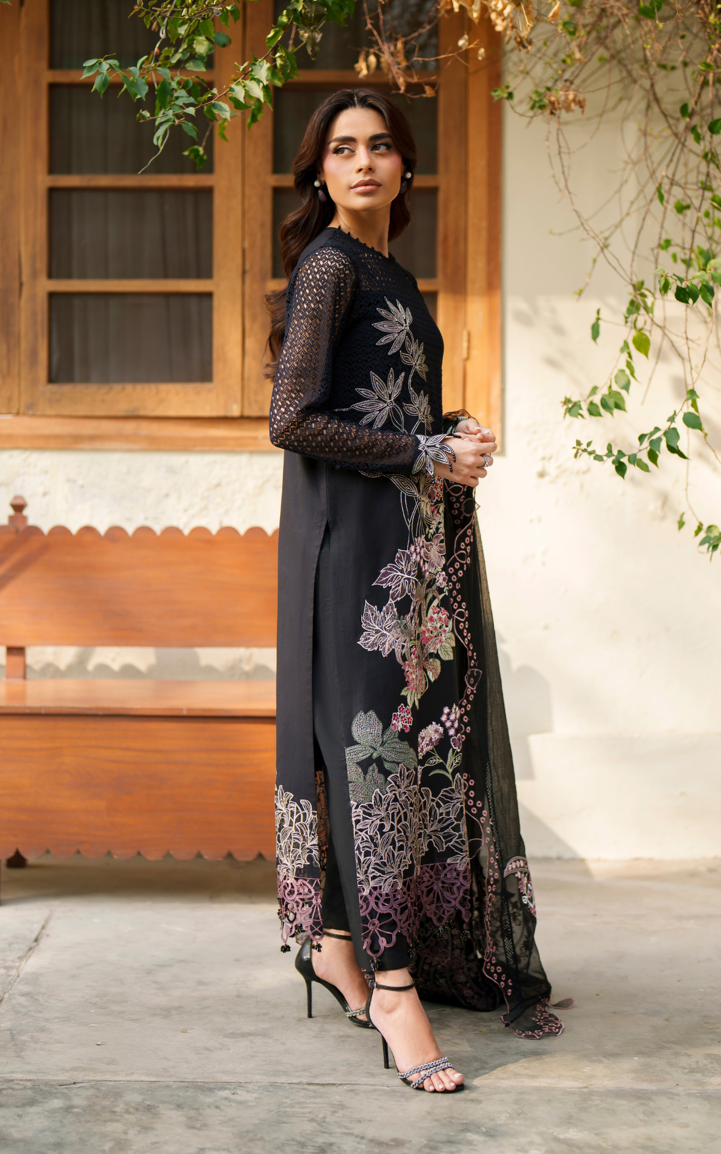 Noir Lily VUL26-01  | Asifa and Nabeela | Versa Luxury Lawn Collection 2026