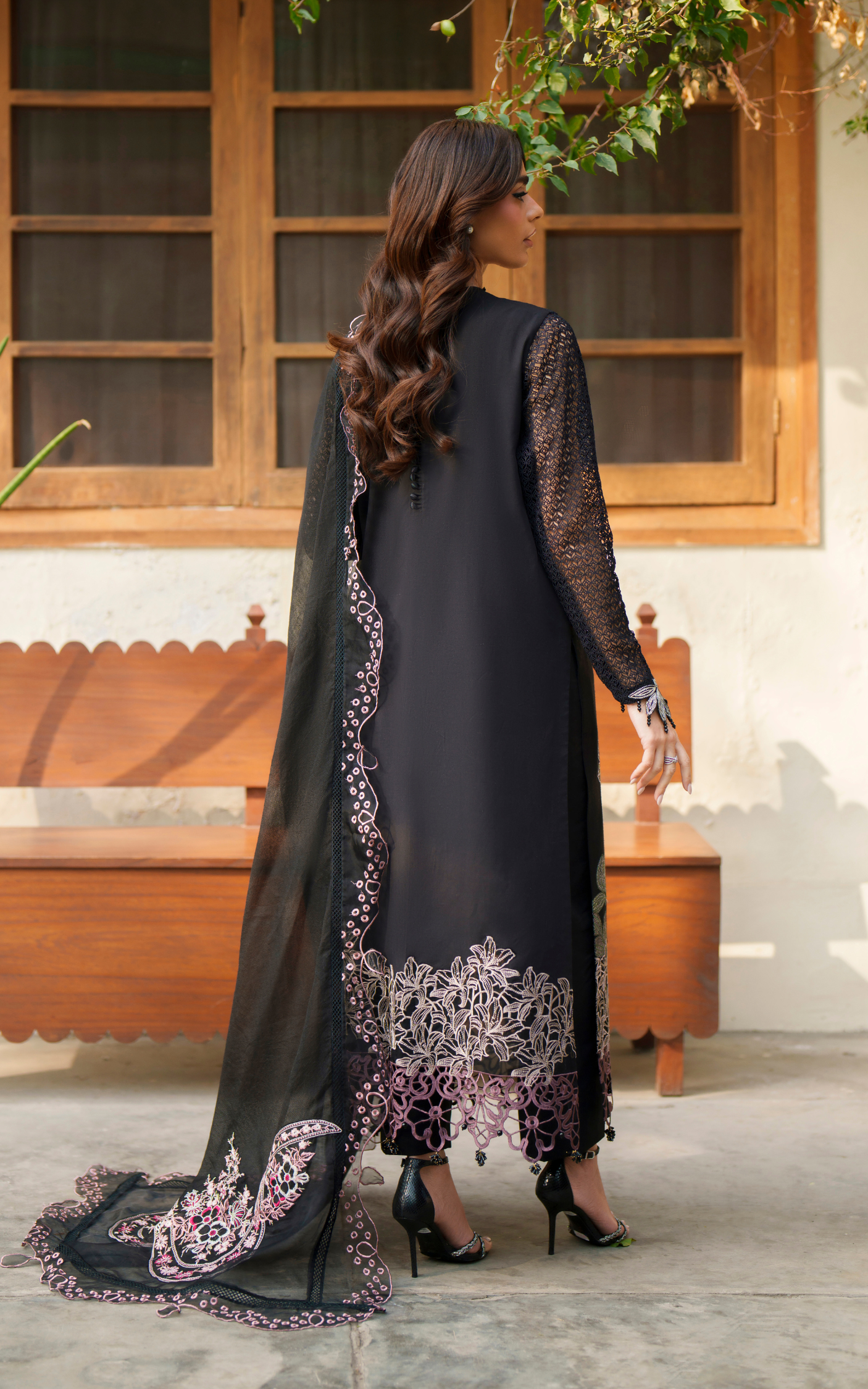Noir Lily VUL26-01  | Asifa and Nabeela | Versa Luxury Lawn Collection 2026