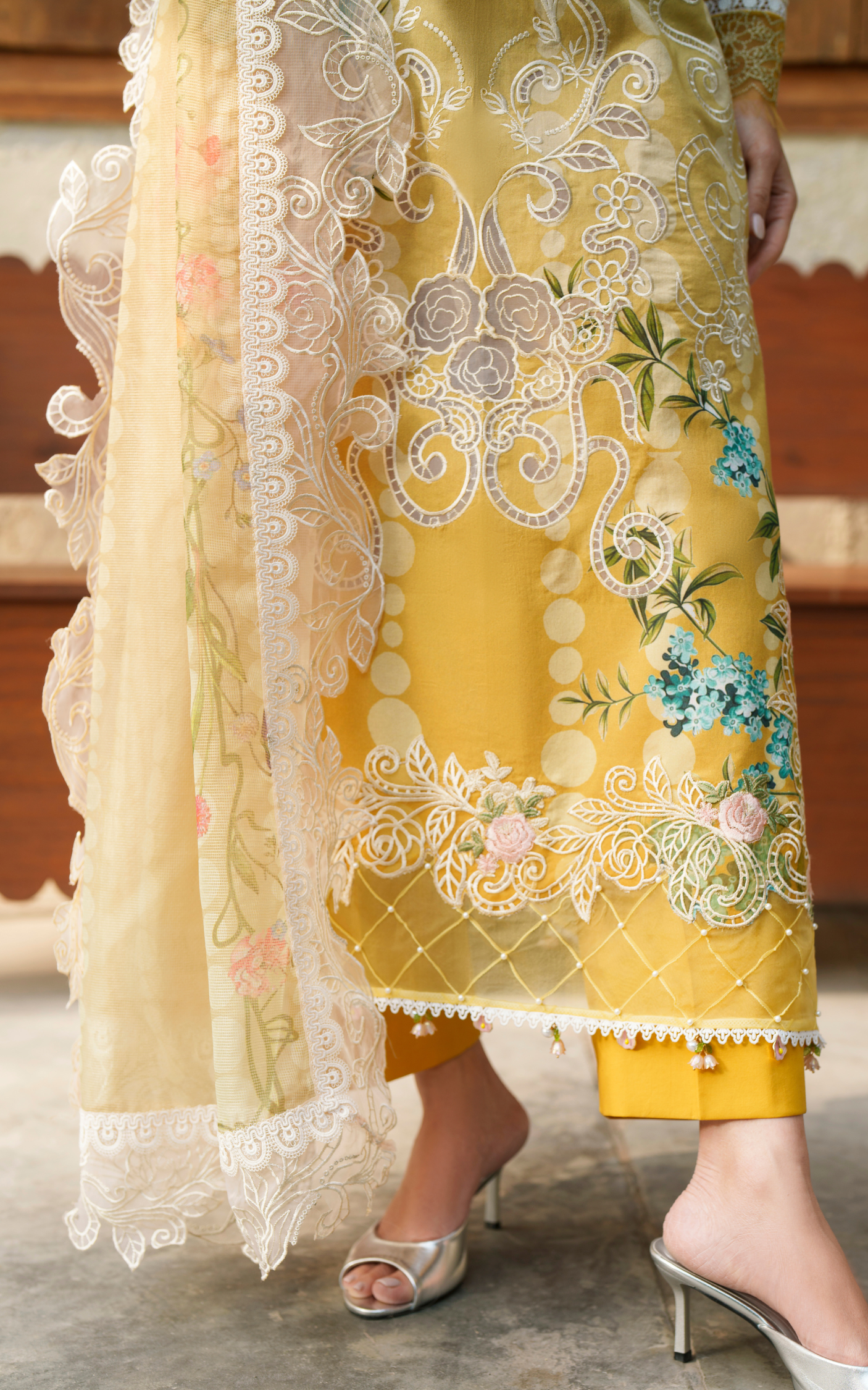 Sovereign Lace VUL26-02  | Asifa and Nabeela | Versa Luxury Lawn Collection 2026