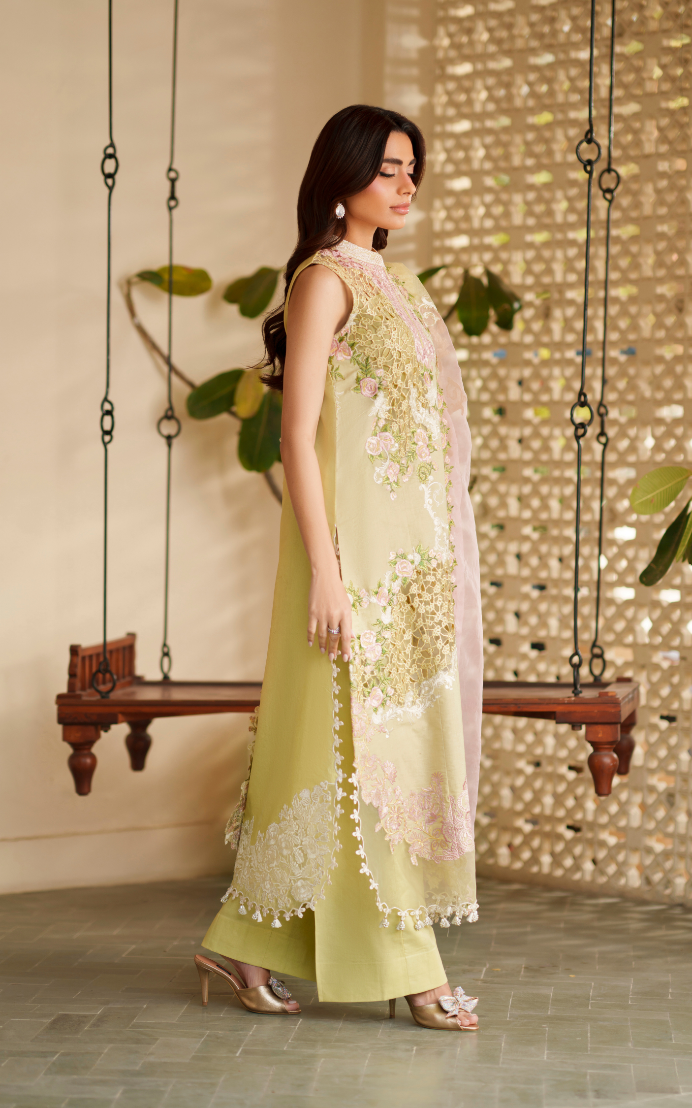 Heirloom VUL26-03 | Asifa and Nabeela | Versa Luxury Lawn Collection 2026