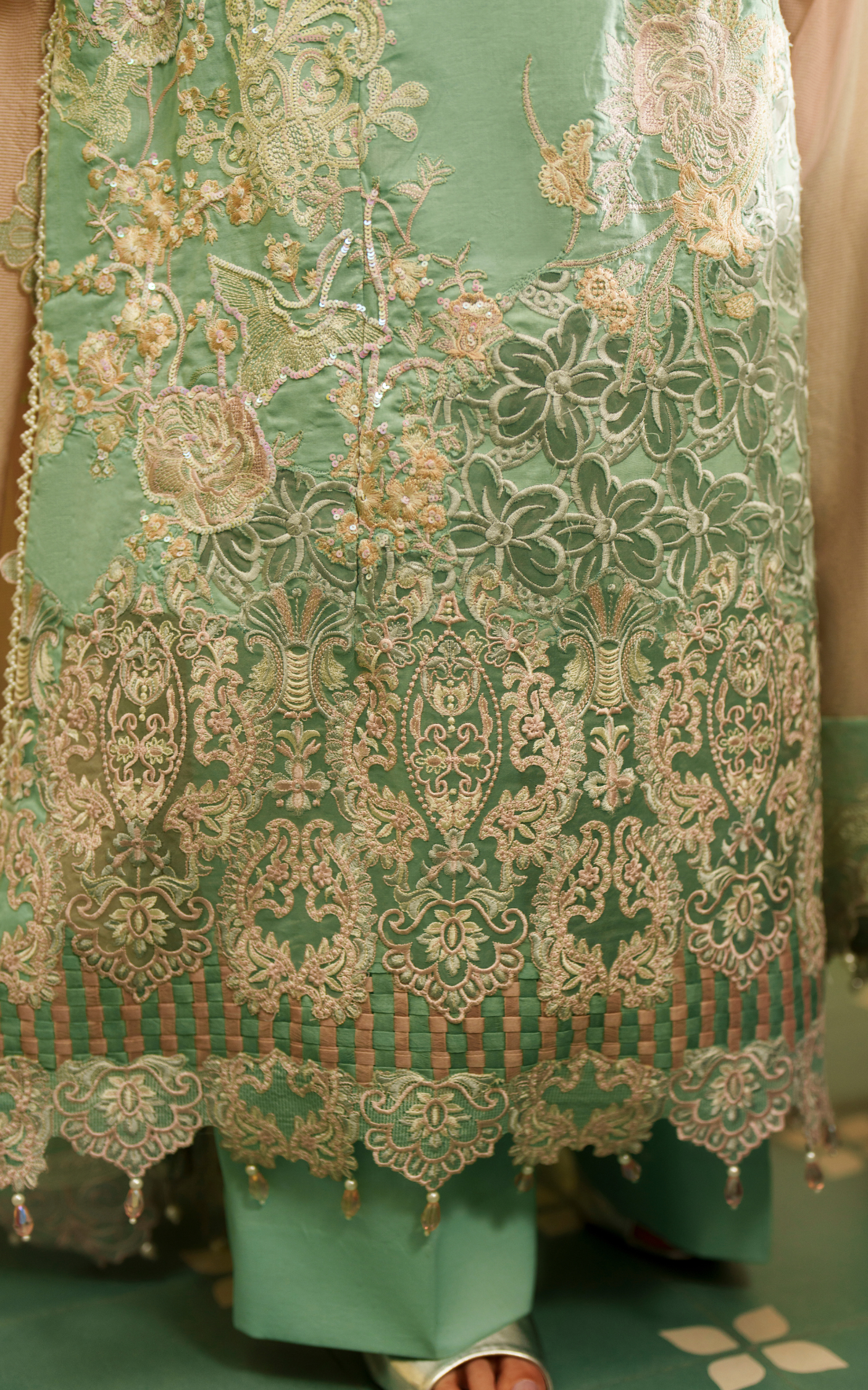 The Visionary VUL26-06 | Asifa and Nabeela | Versa Luxury Lawn Collection 2026