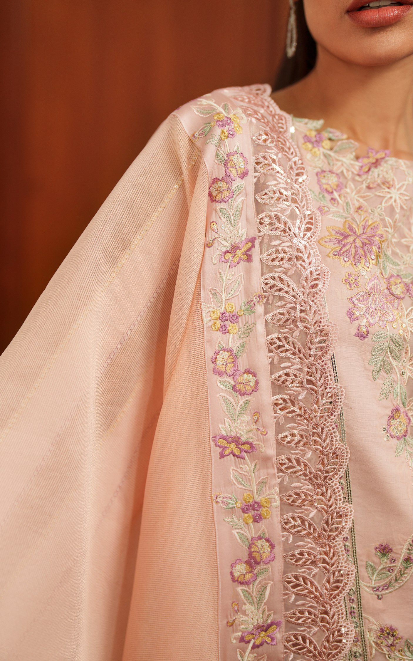 Crimson Courage VUL26-08 | Asifa and Nabeela | Versa Luxury Lawn Collection 2026