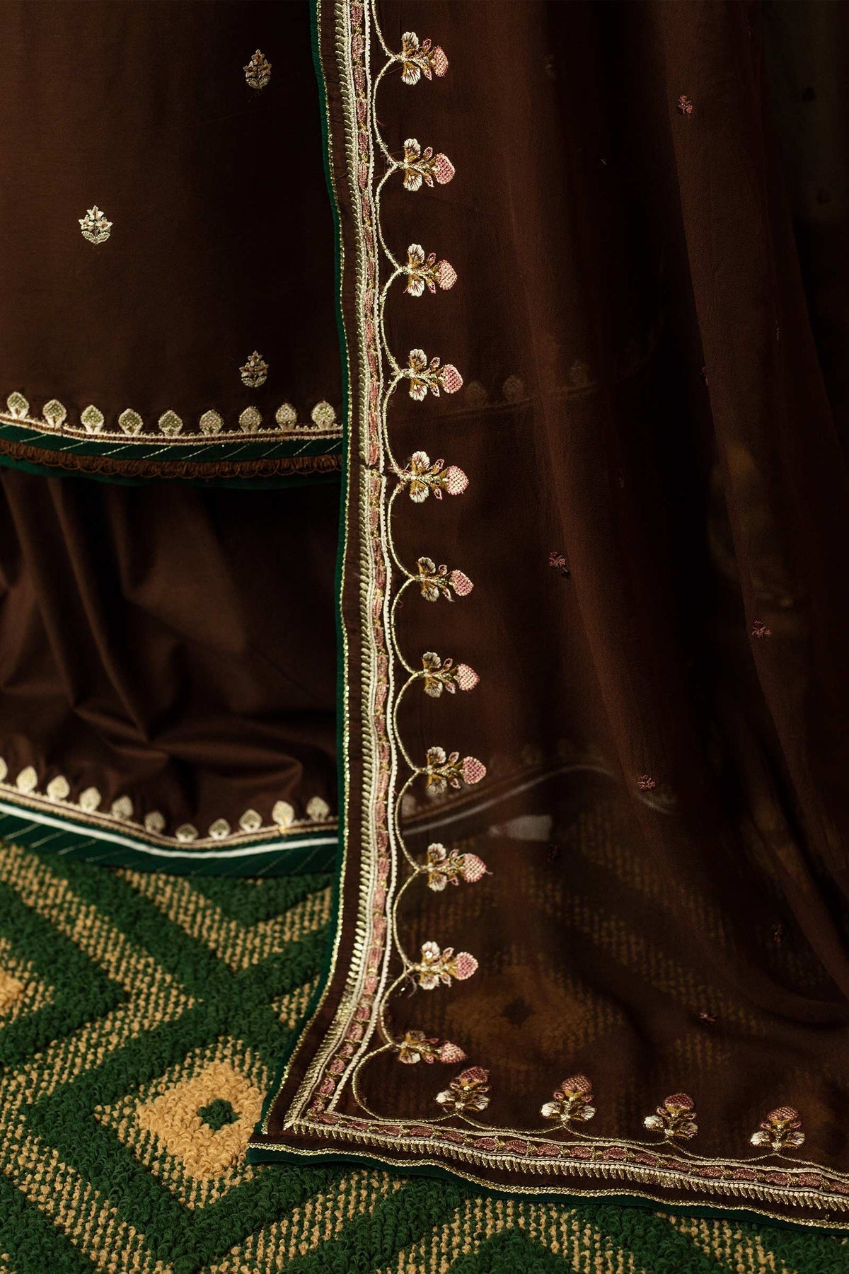 D-4 |  Zara Shahjahan | Luxury Lawn Volume 2 2023