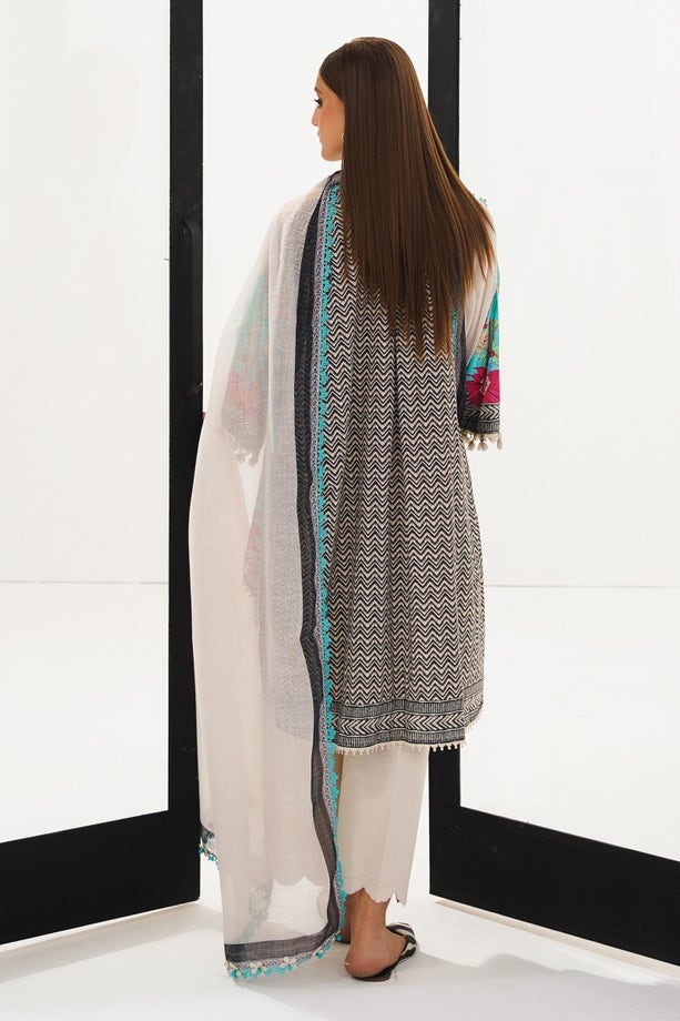 25B | Sana Safinaz | Mahay Summer lawn'23