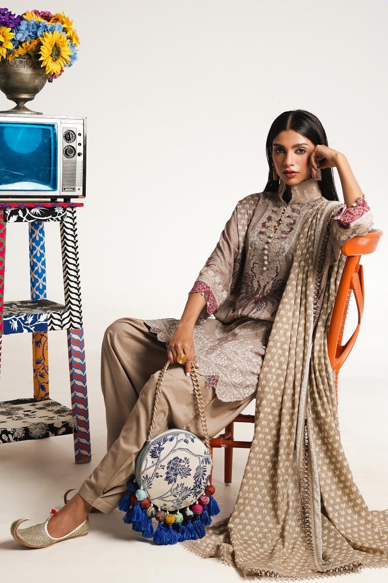 H232-010A-DB | Sana Safinaz | Mahay Winter 2023