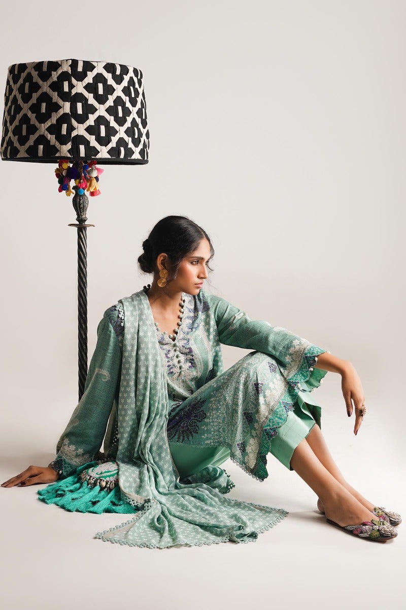 H232-010B-DB | Sana Safinaz | Mahay Winter 2023