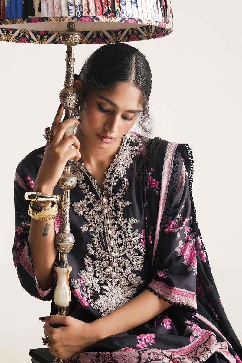 H232-015B-DC | Sana Safinaz | Mahay Winter 2023