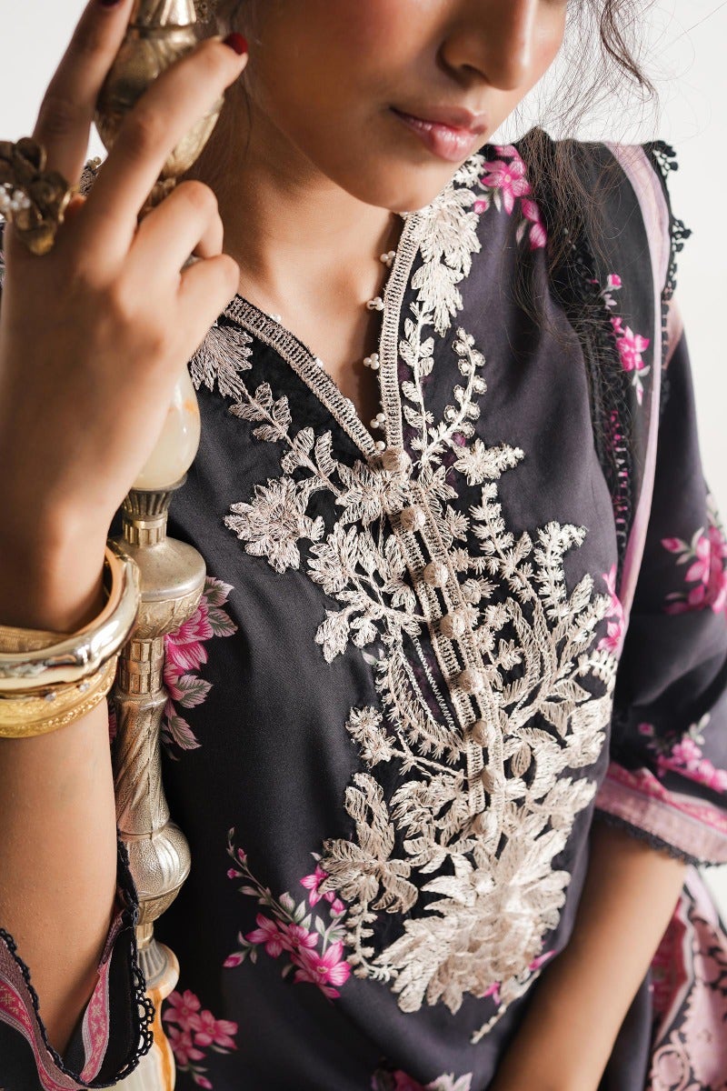 H232-015B-DC | Sana Safinaz | Mahay Winter 2023