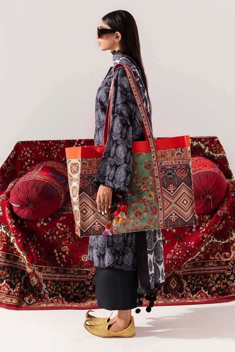 H232-016A-Q | Sana Safinaz | Mahay Winter 2023