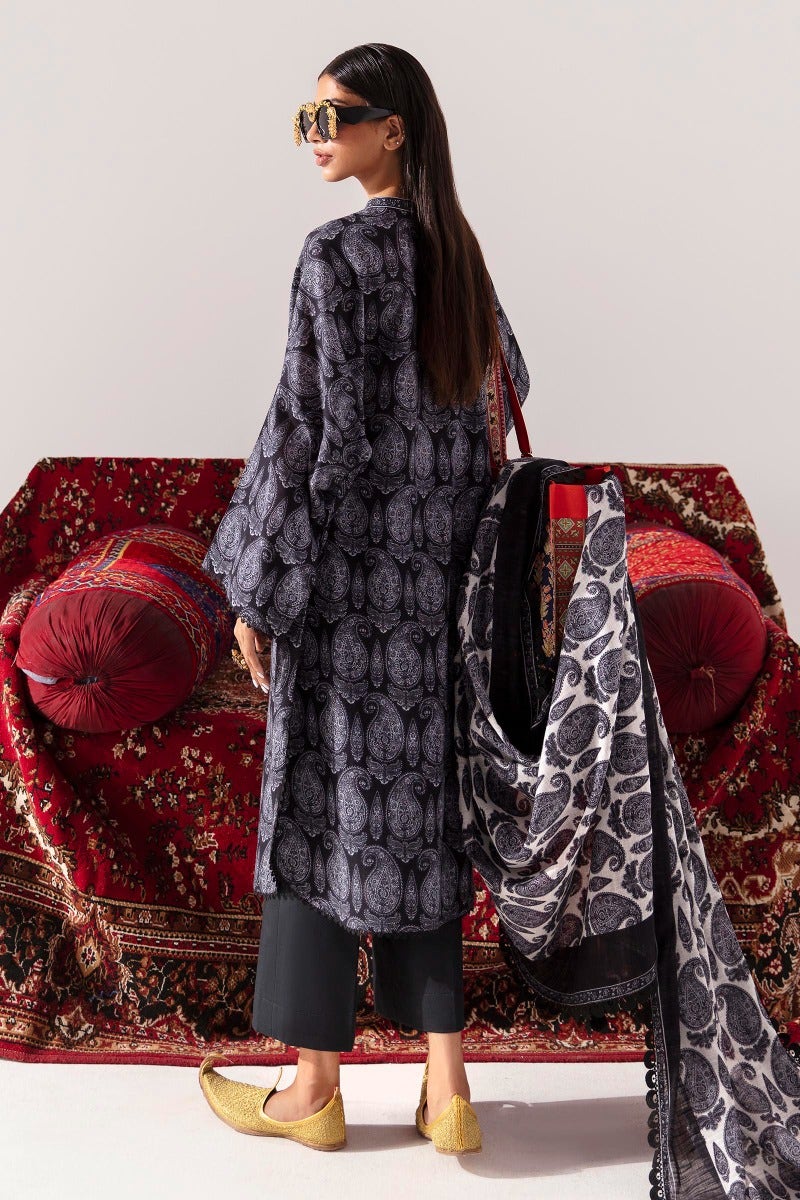 H232-016A-Q | Sana Safinaz | Mahay Winter 2023