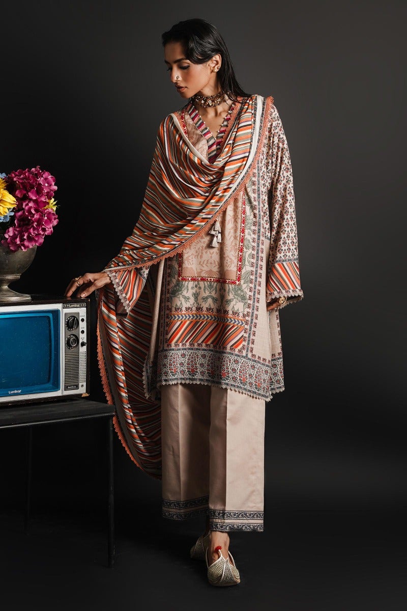 H232-018B-DC | Sana Safinaz | Mahay Winter 2023