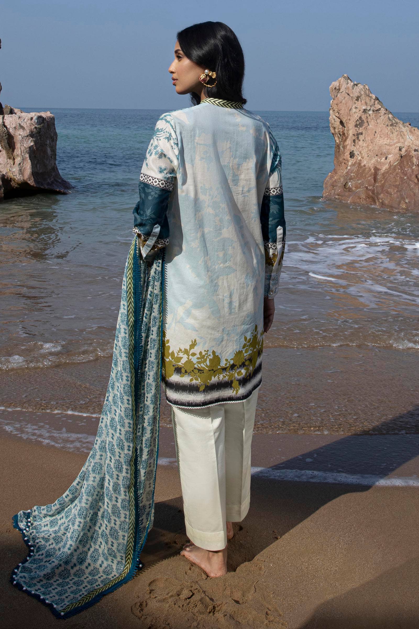 H241-015A-2I | Sana Safinaz | Mahay Spring Lawn 2024