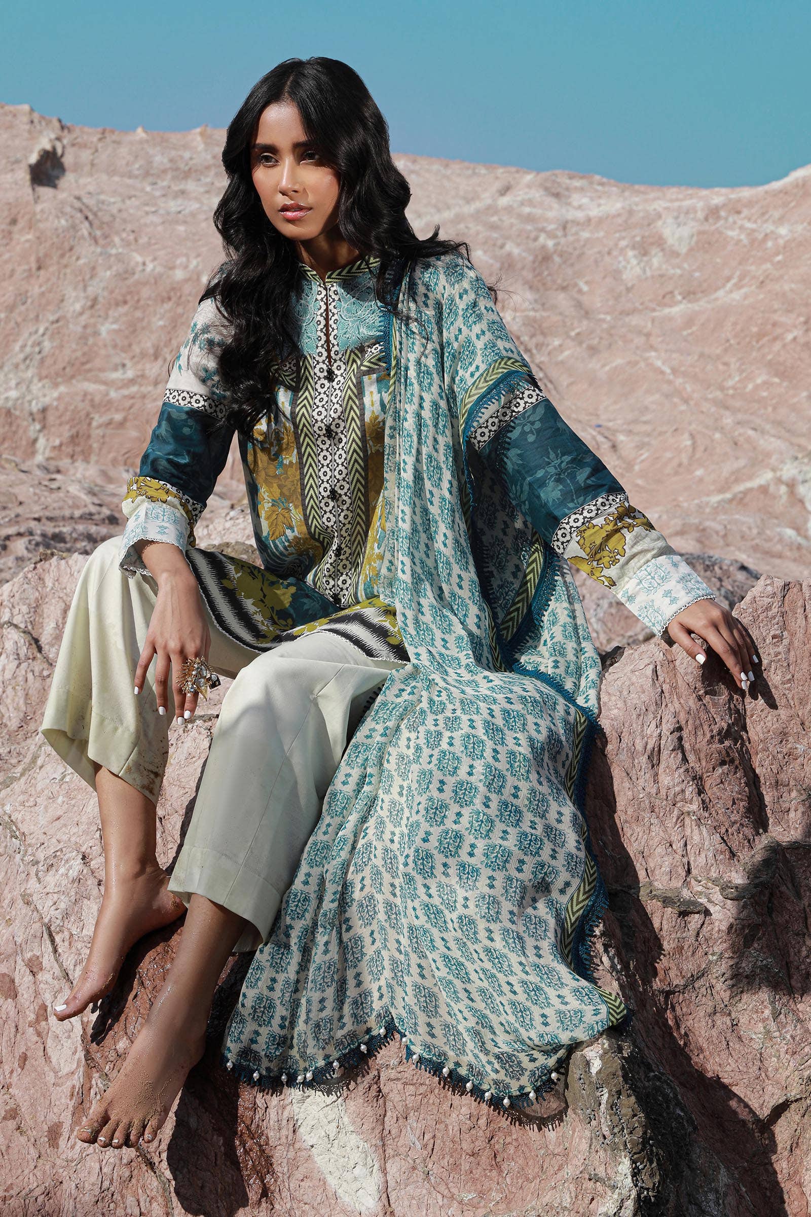 H241-015A-2I | Sana Safinaz | Mahay Spring Lawn 2024