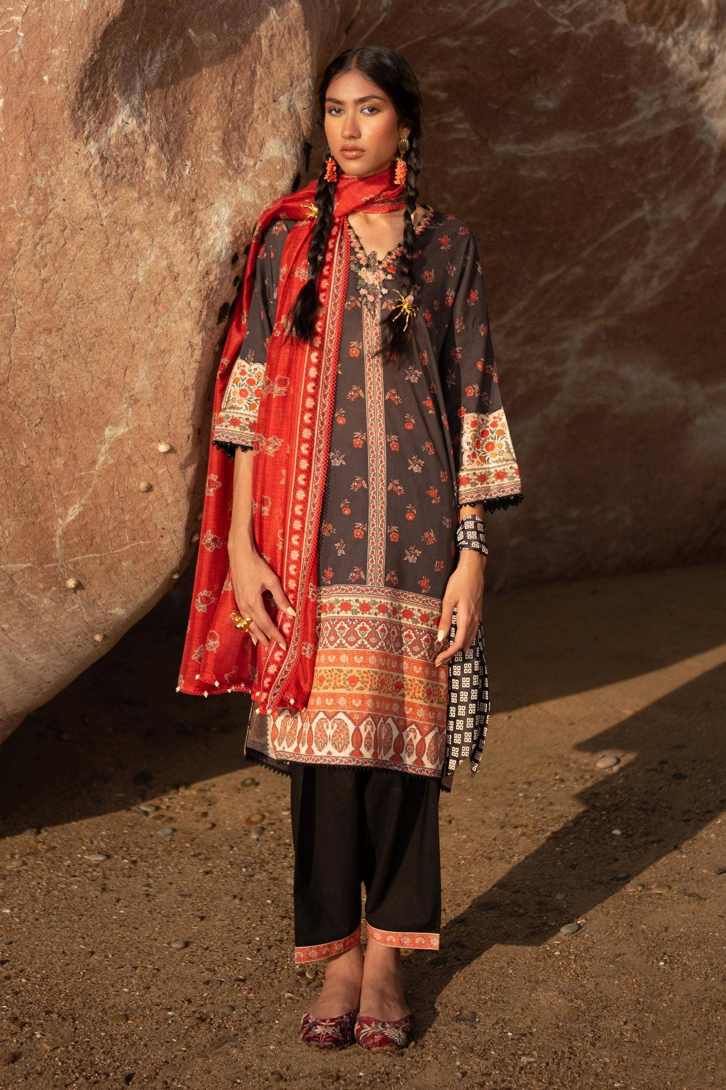 H241-017A-2BK | Sana Safinaz | Mahay Spring Lawn 2024