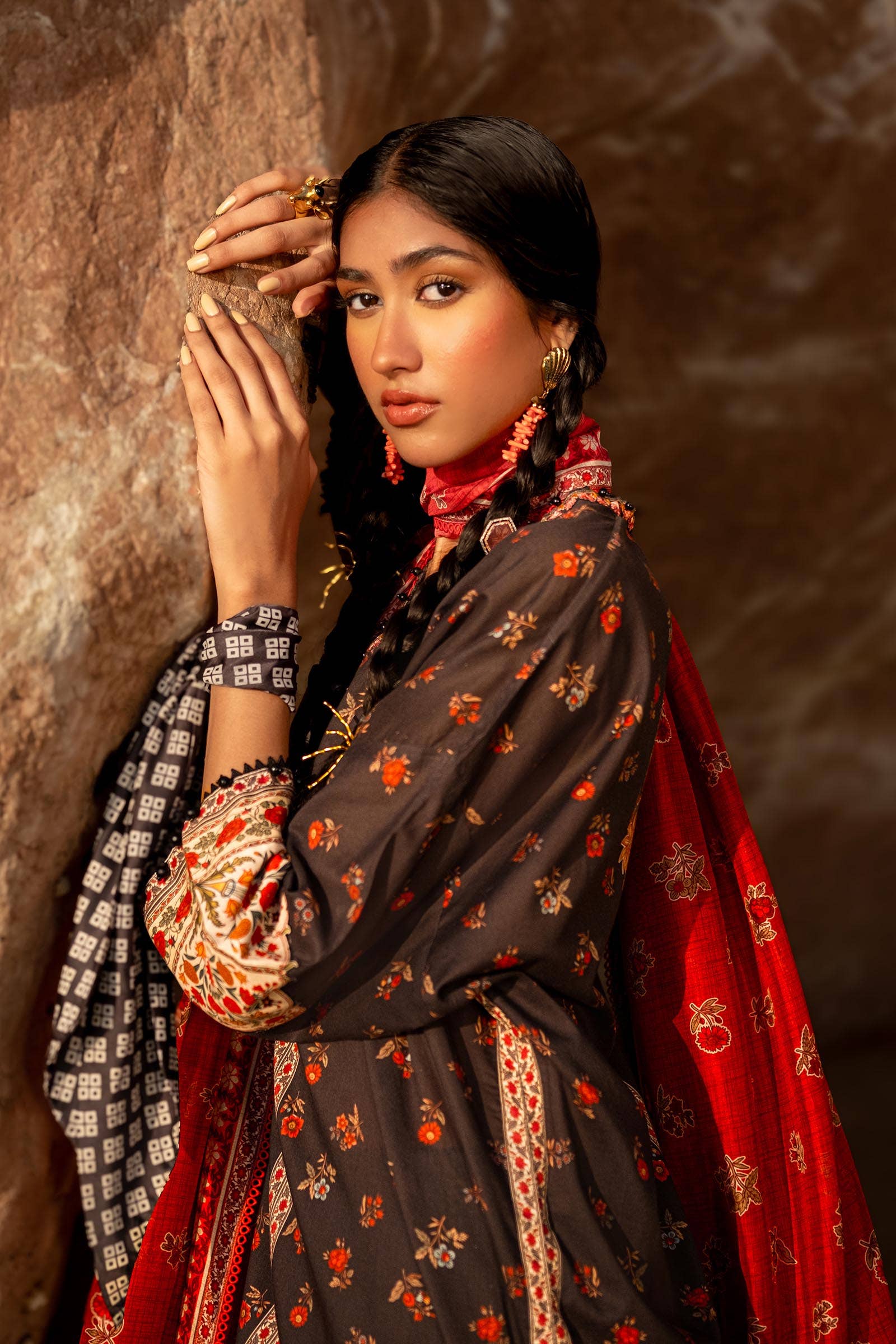 H241-017A-2BK | Sana Safinaz | Mahay Spring Lawn 2024