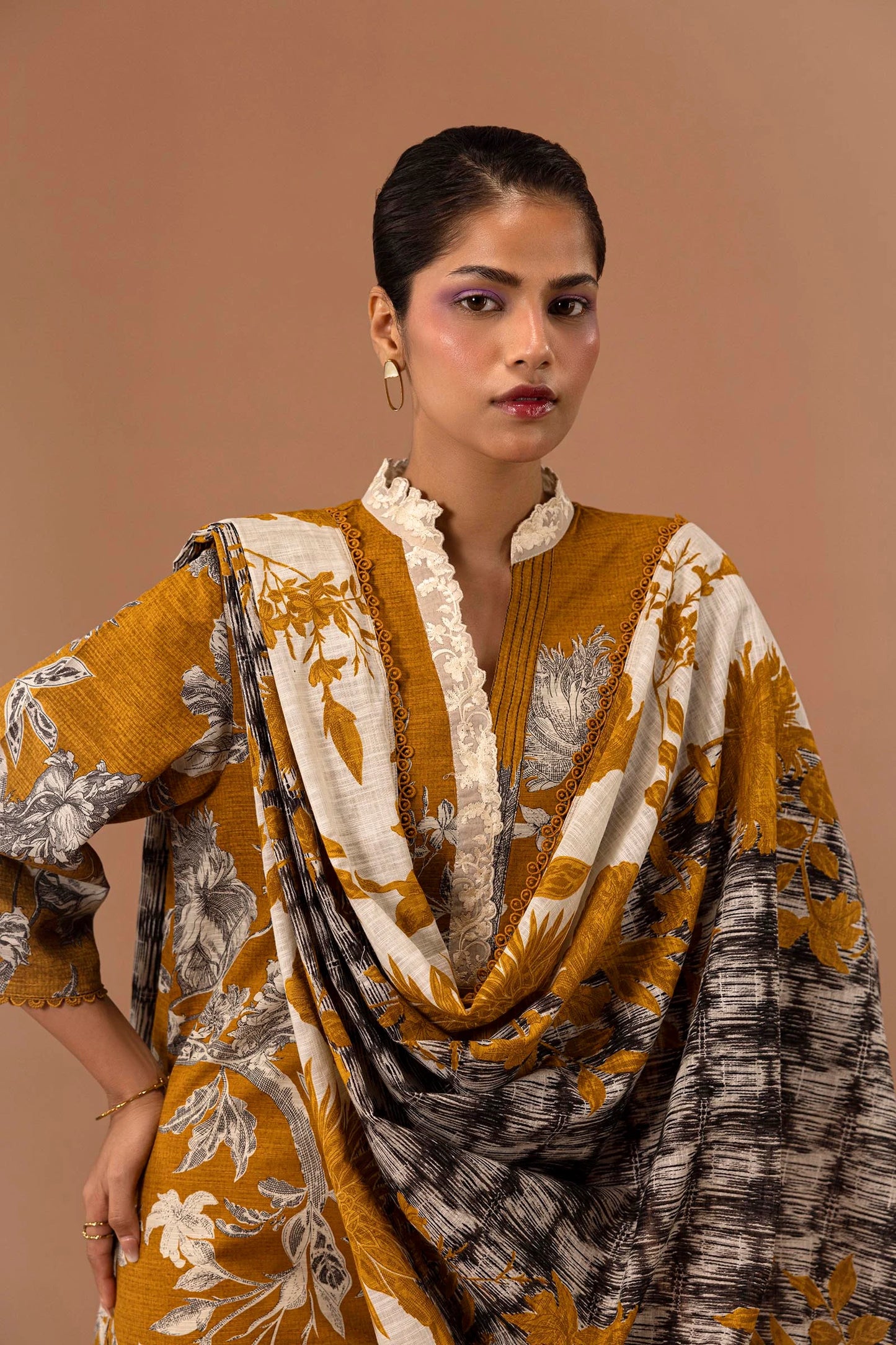 
H243-023B-2BQ | Sana Safinaz | Mahay Winter Collection 2024
