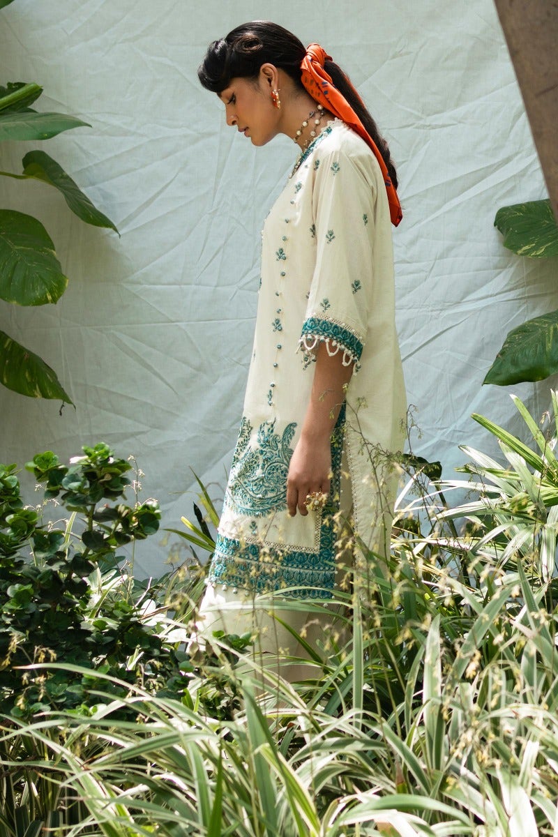 D-17A | Sana Safinaz | Muzlin Volume 2 Summer Lawn 2023