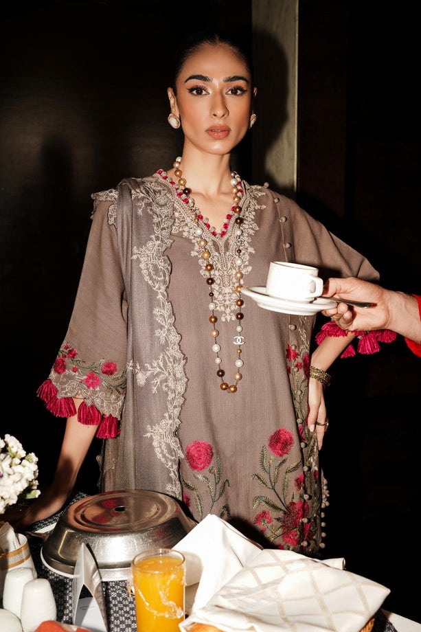 M233-025A-CP | Sana Safinaz | Muzlin Winter 2023