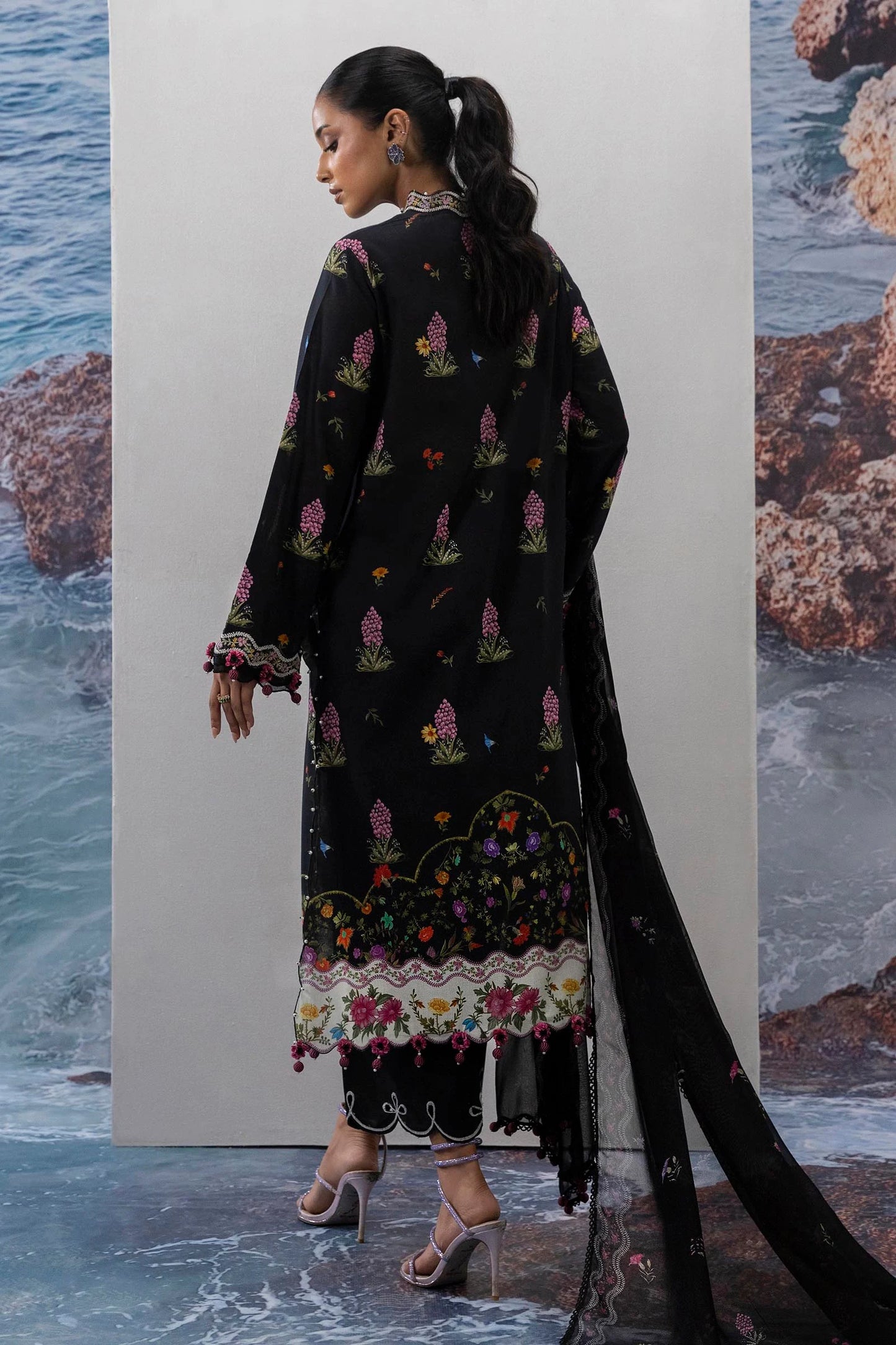 M252-001A-CI | Sana Safinaz | Muzlin Lawn 2025