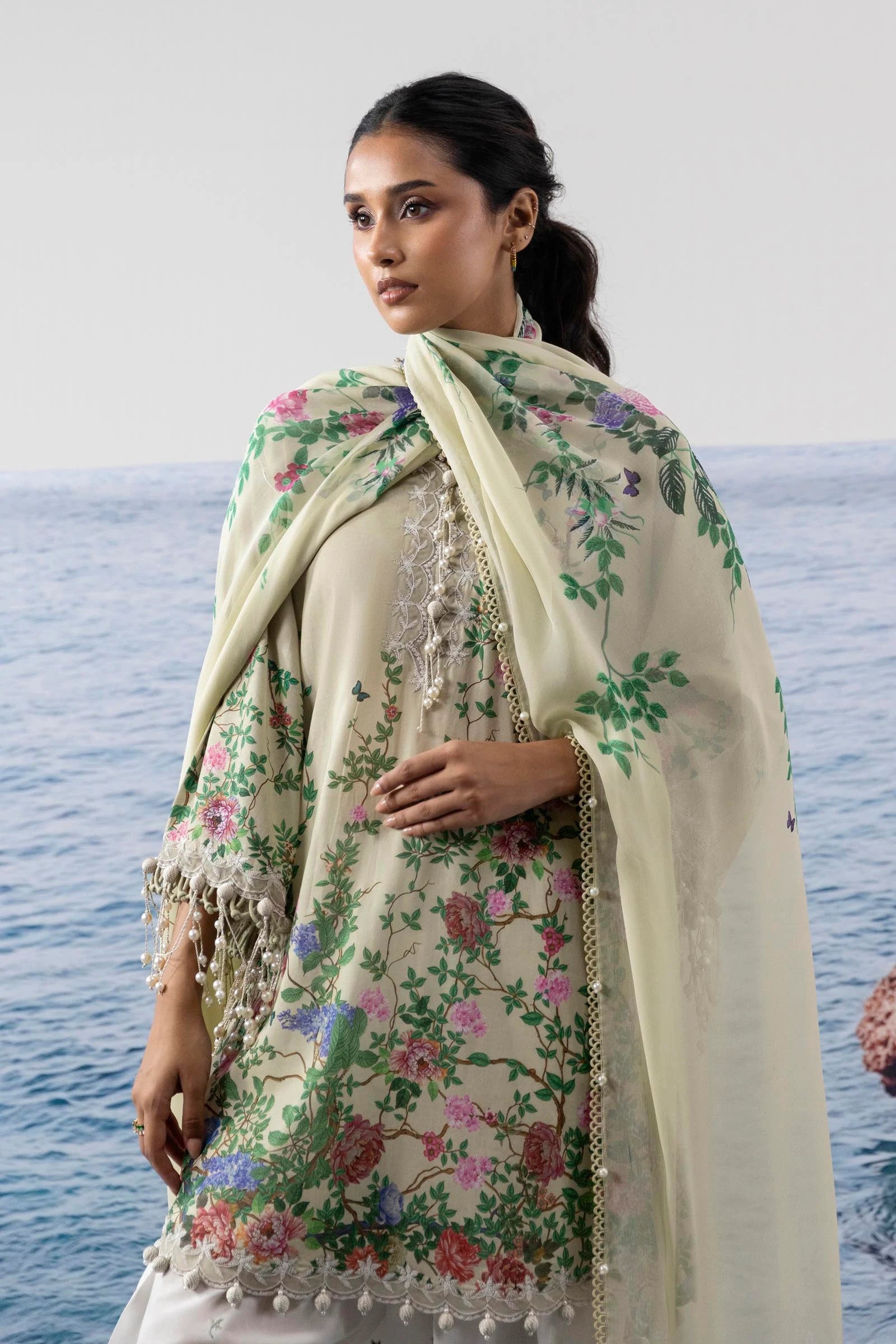 M252-002B-CI | Sana Safinaz | Muzlin Lawn 2025