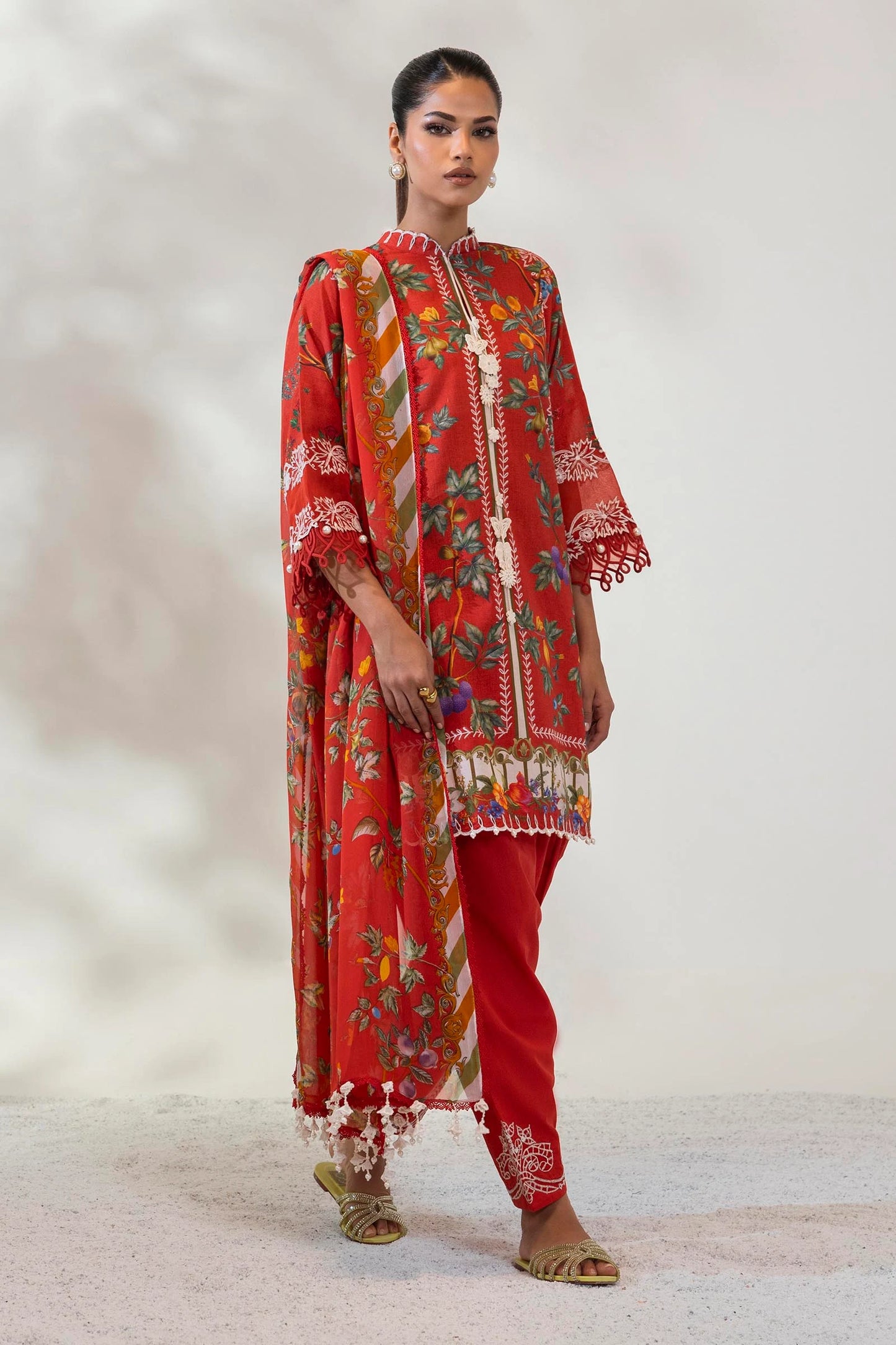 M252-004A-CI | Sana Safinaz | Muzlin Lawn 2025
