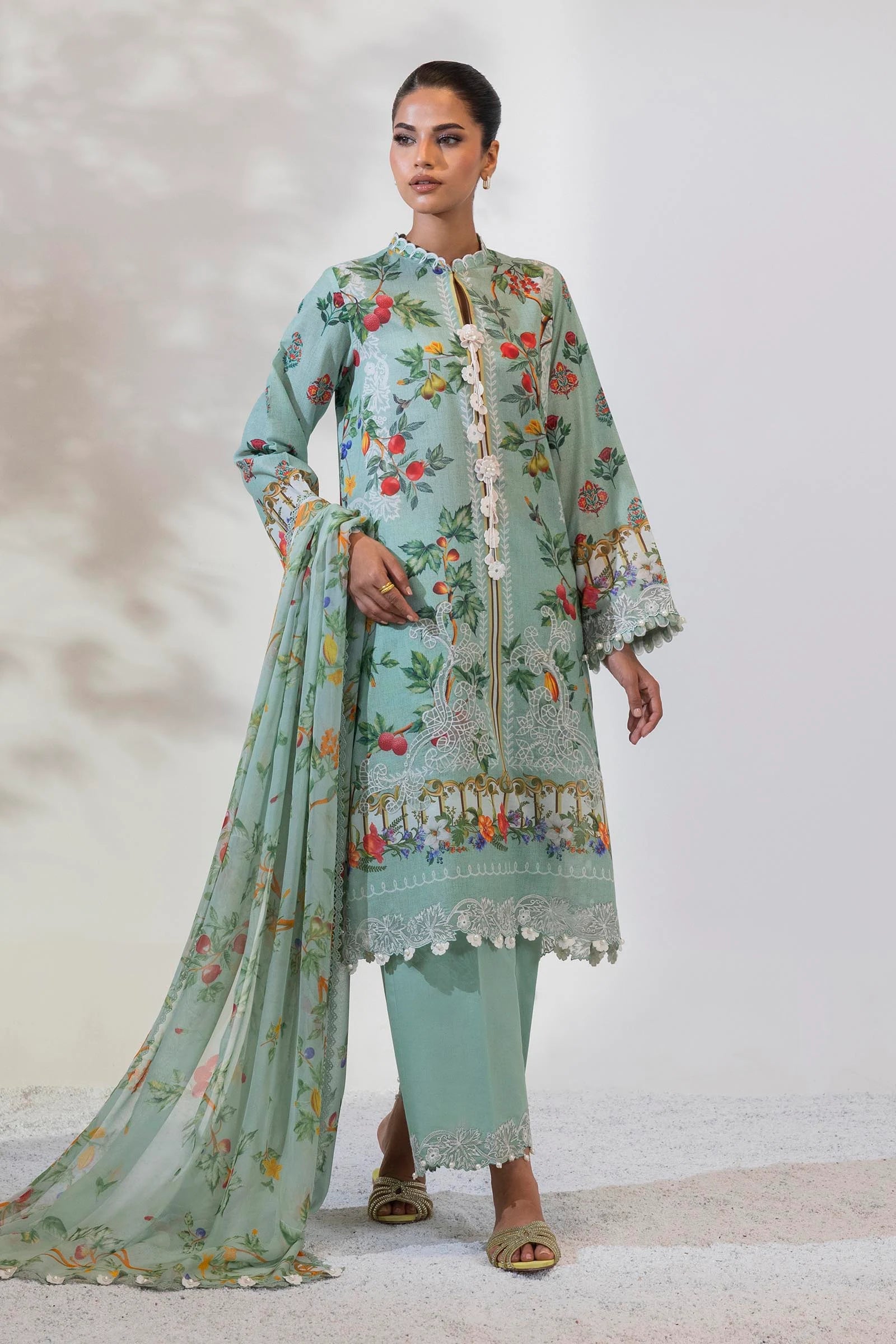 M252-004B-CI | Sana Safinaz | Muzlin Lawn 2025