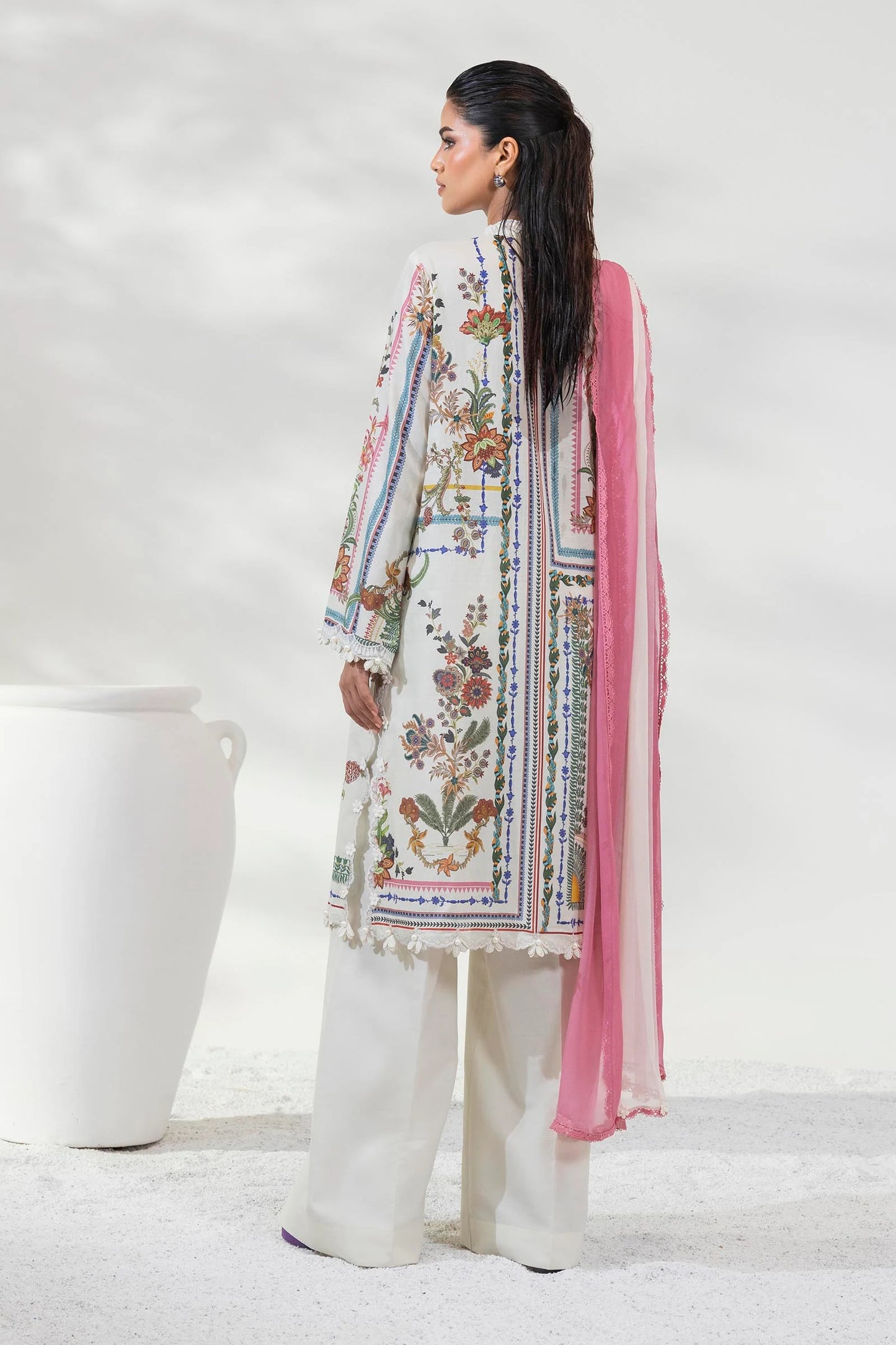 M252-006B-CI | Sana Safinaz | Muzlin Lawn 2025