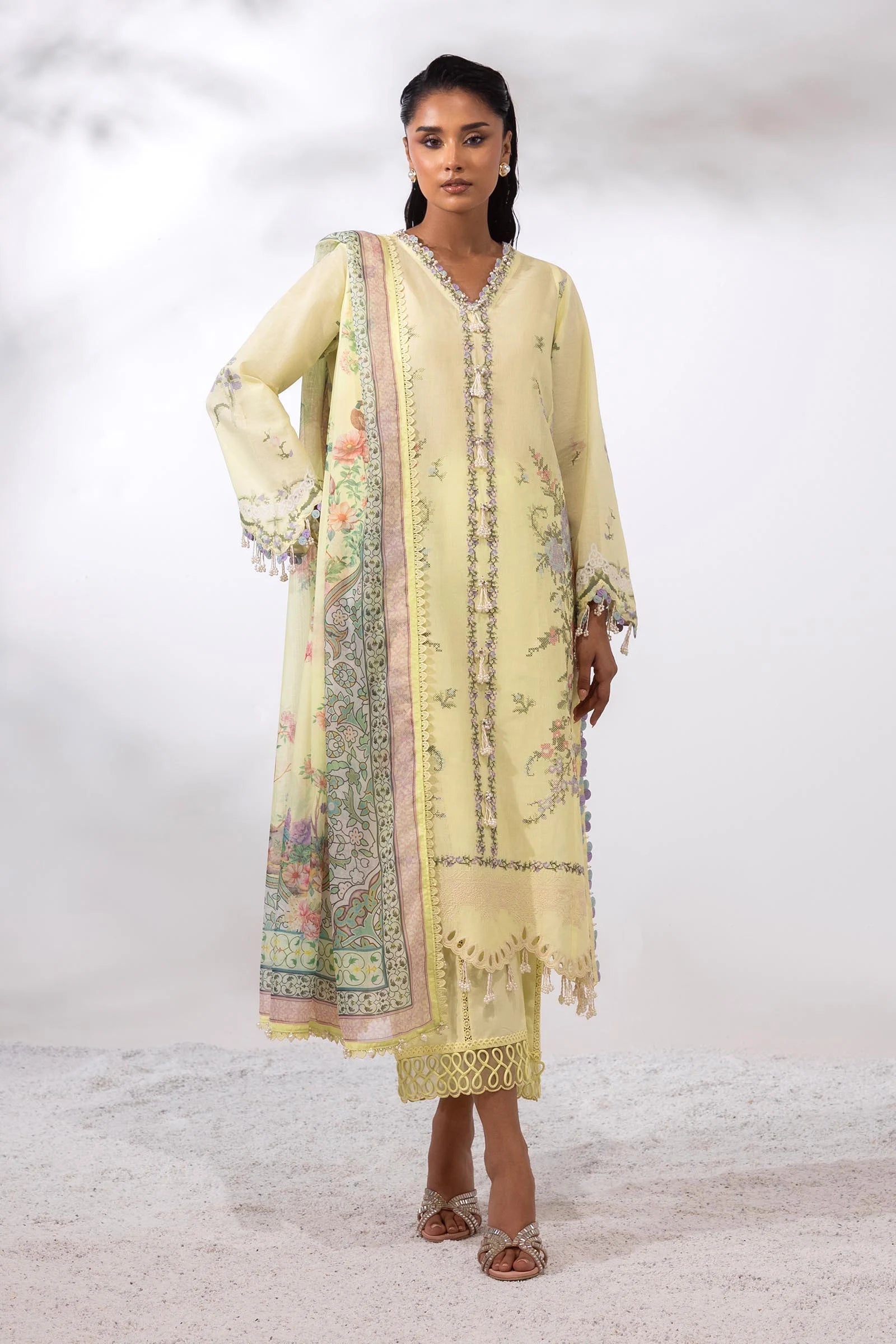 M252-009A-CL | Sana Safinaz | Muzlin Lawn 2025