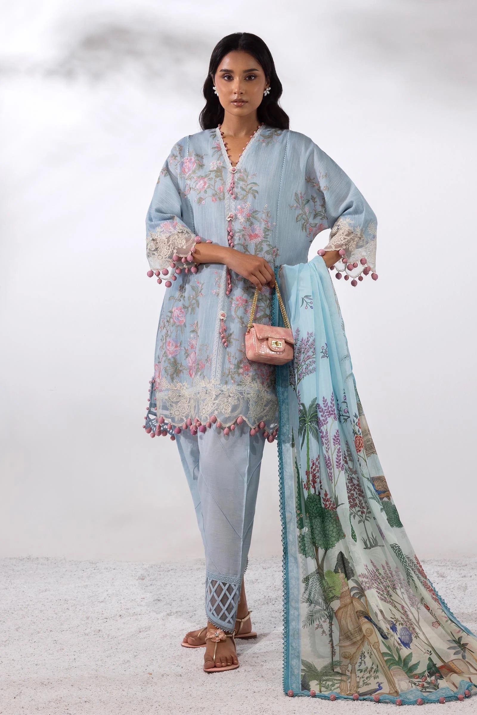 M252-013A-CL | Sana Safinaz | Muzlin Lawn 2025