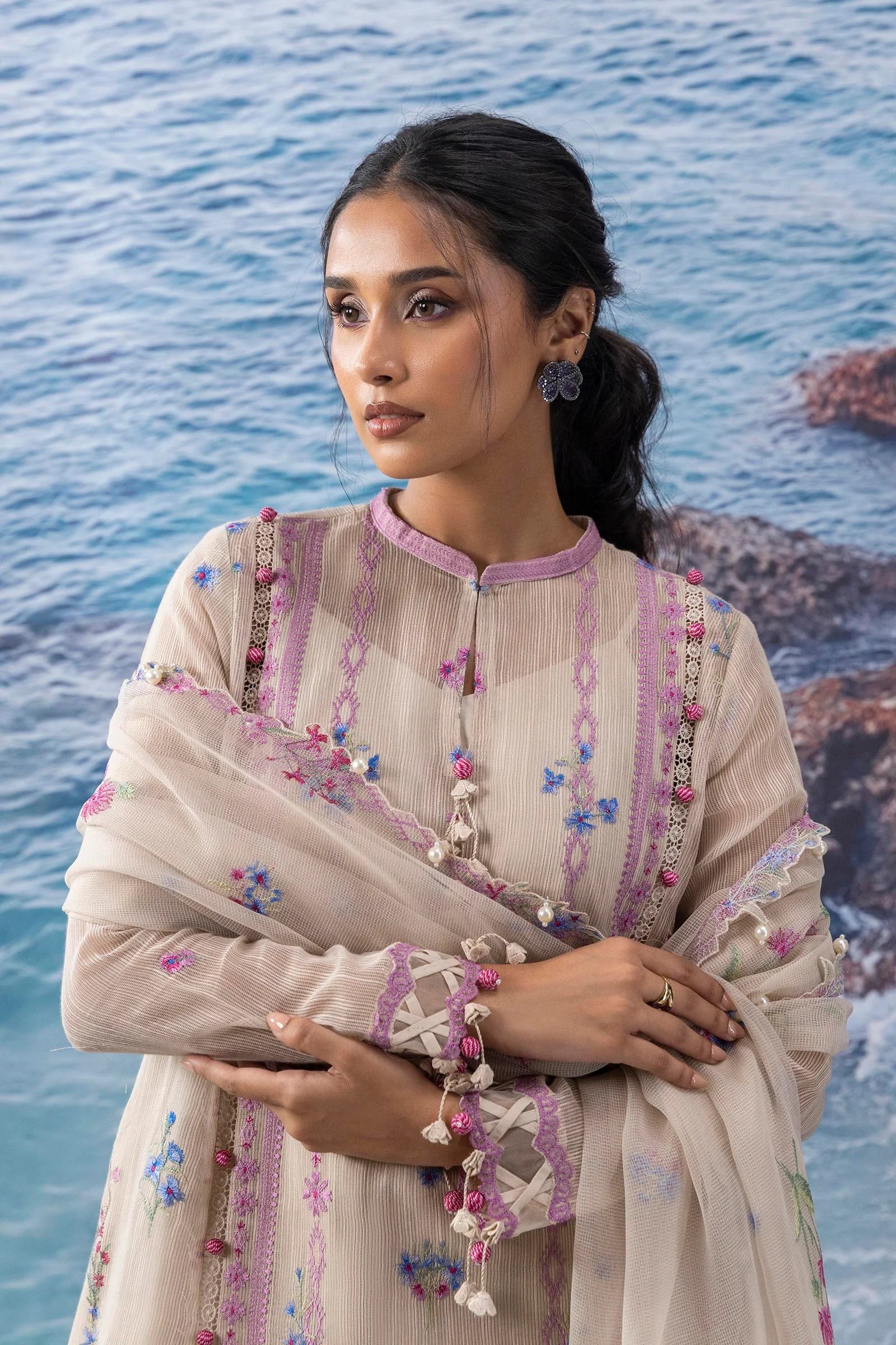 M252-016A-CT | Sana Safinaz | Muzlin Lawn 2025